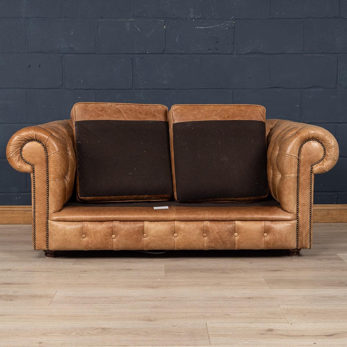 20th Century English Chesterfield Leather Sofa 3