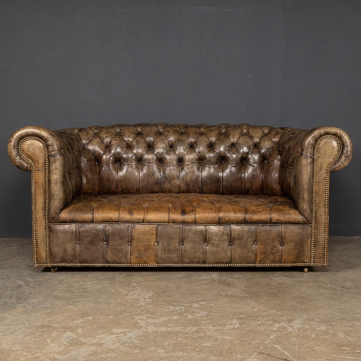 Chesterfield sofas describe a deep buttoned sofa, usually made from leather, where the arms and back of the same height. The first Chesterfield, with its distinctive deep buttoned, quilted leather upholstery and lower seat base, was commissioned by