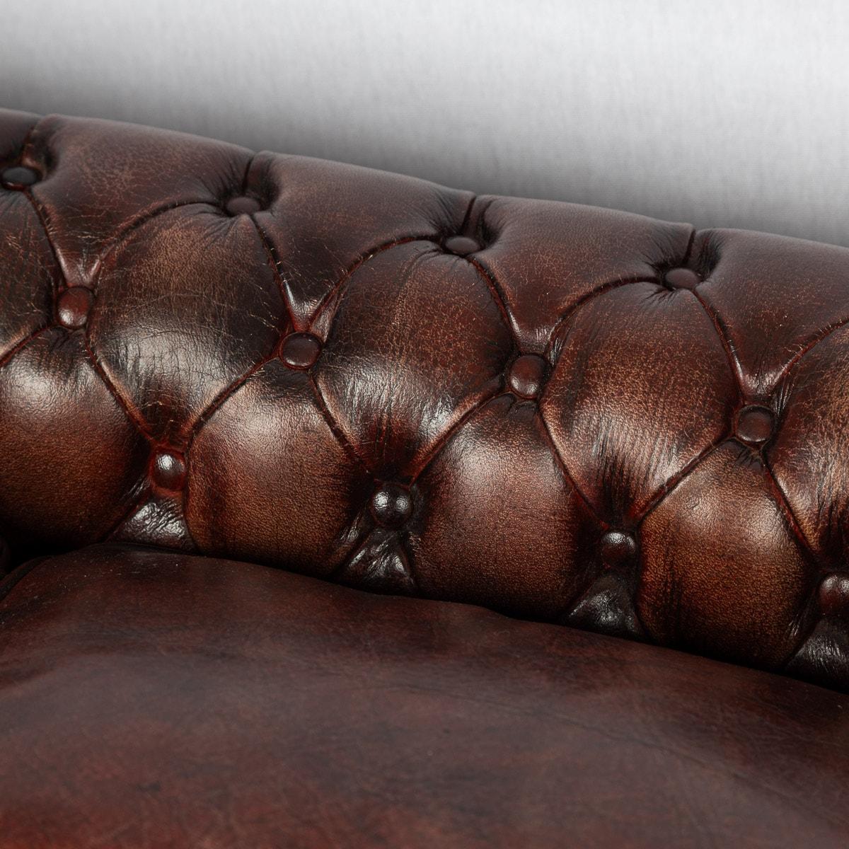 20th Century English Chesterfield Miniature Leather Sofa With Cushion Seats For Sale 10