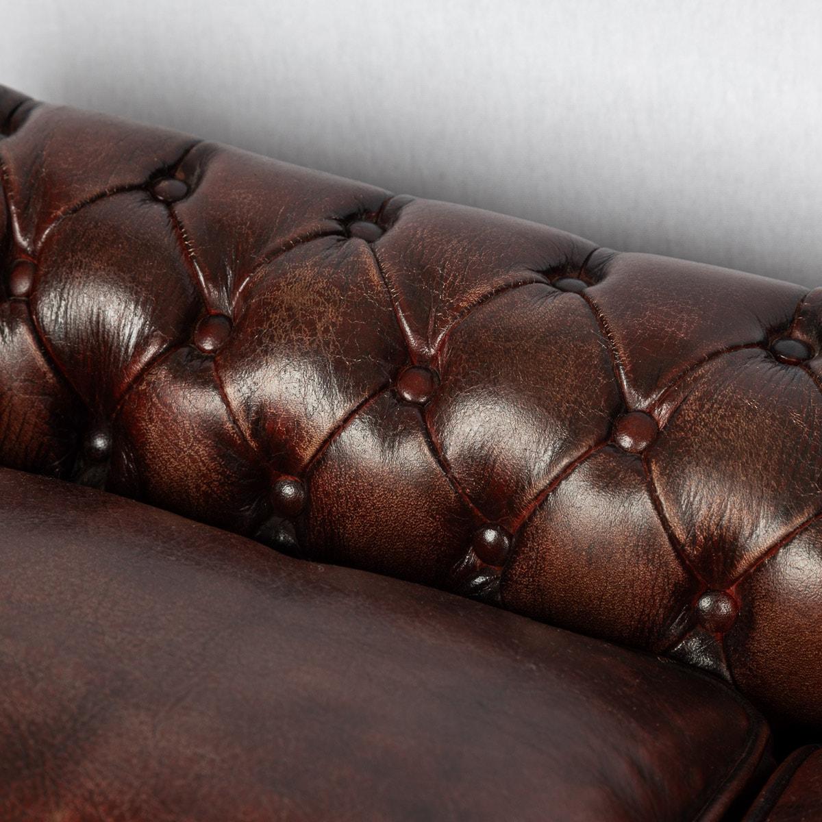 20th Century English Chesterfield Miniature Leather Sofa With Cushion Seats For Sale 11