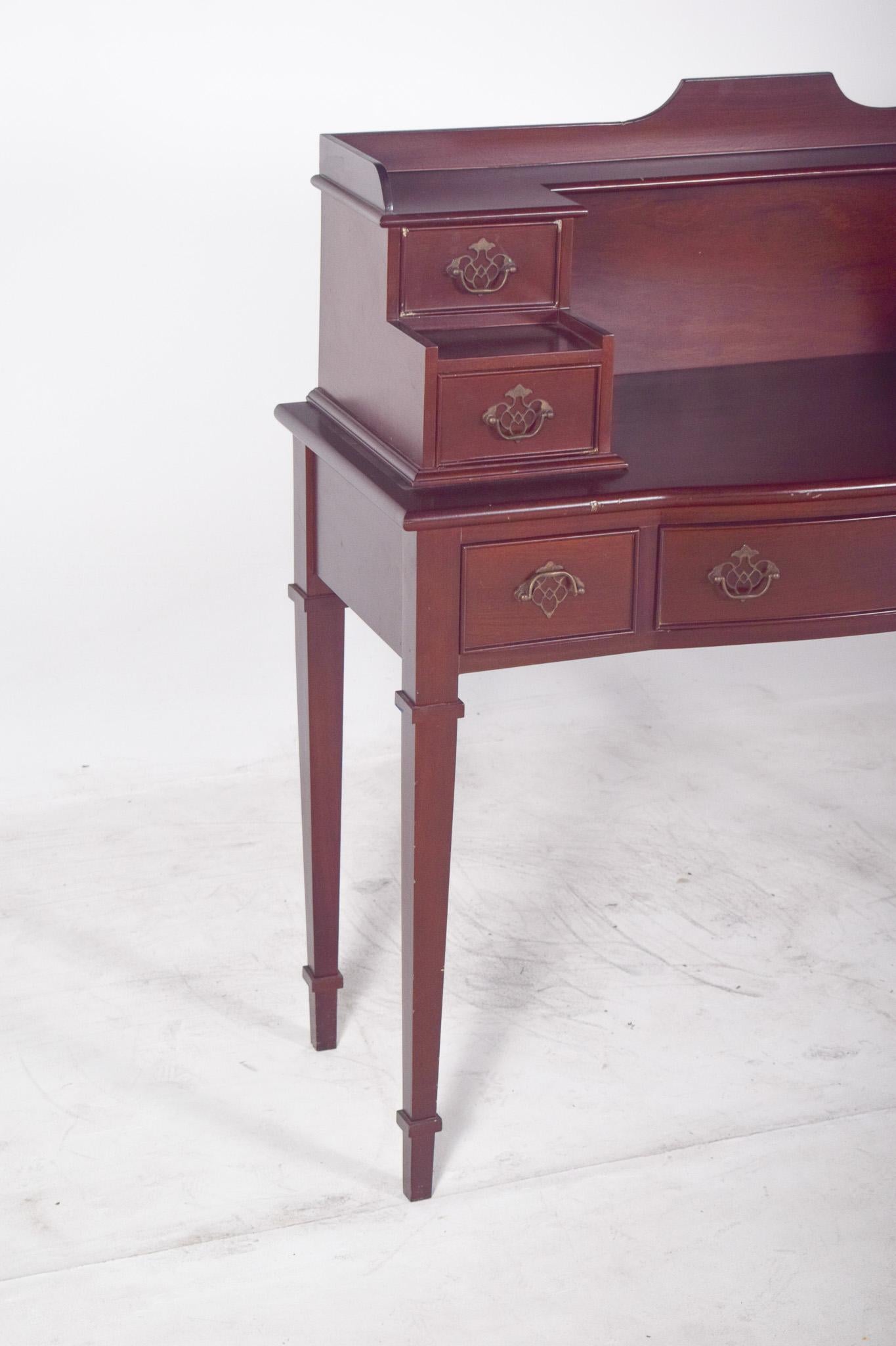 20th Century English Colonial-Style Desk In Good Condition For Sale In Lisboa, Lisboa