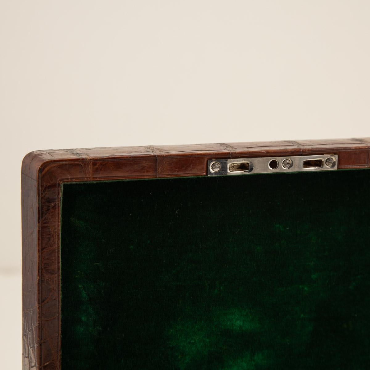 20th Century English Crocodile Travel Jewellery Case, c.1910 6