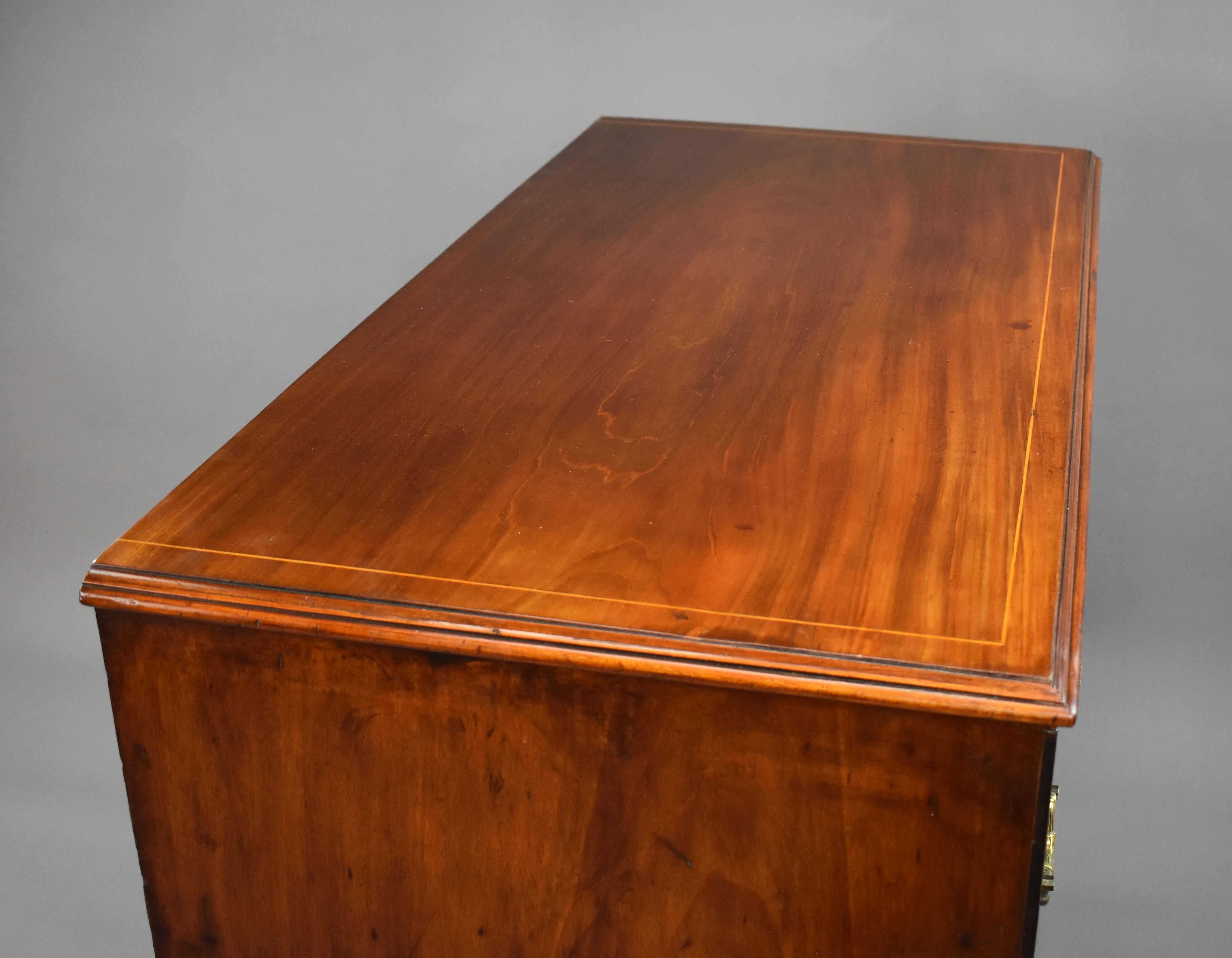 20th Century English Edwardian Mahogany Chest of Drawers For Sale 2