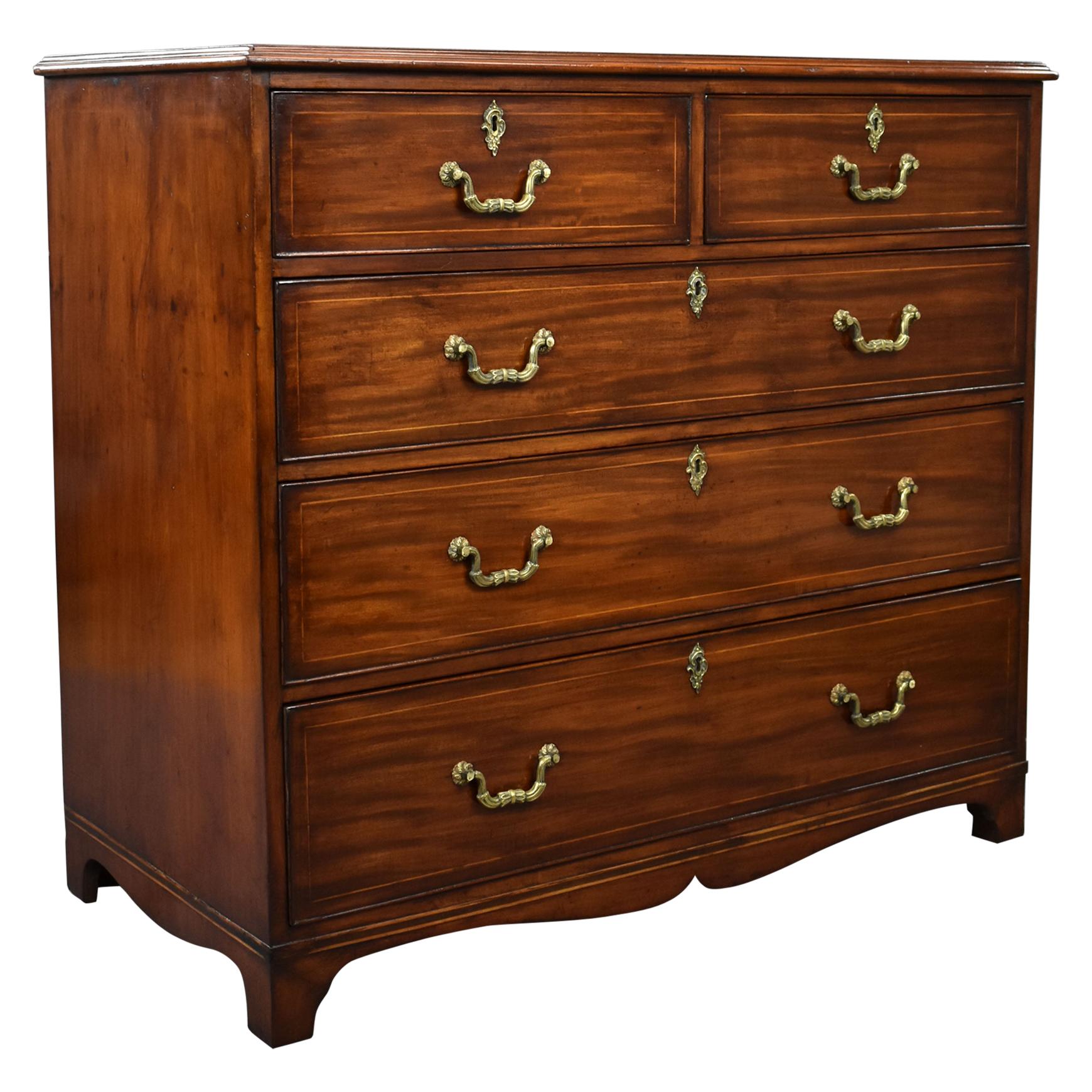 20th Century English Edwardian Mahogany Chest of Drawers For Sale