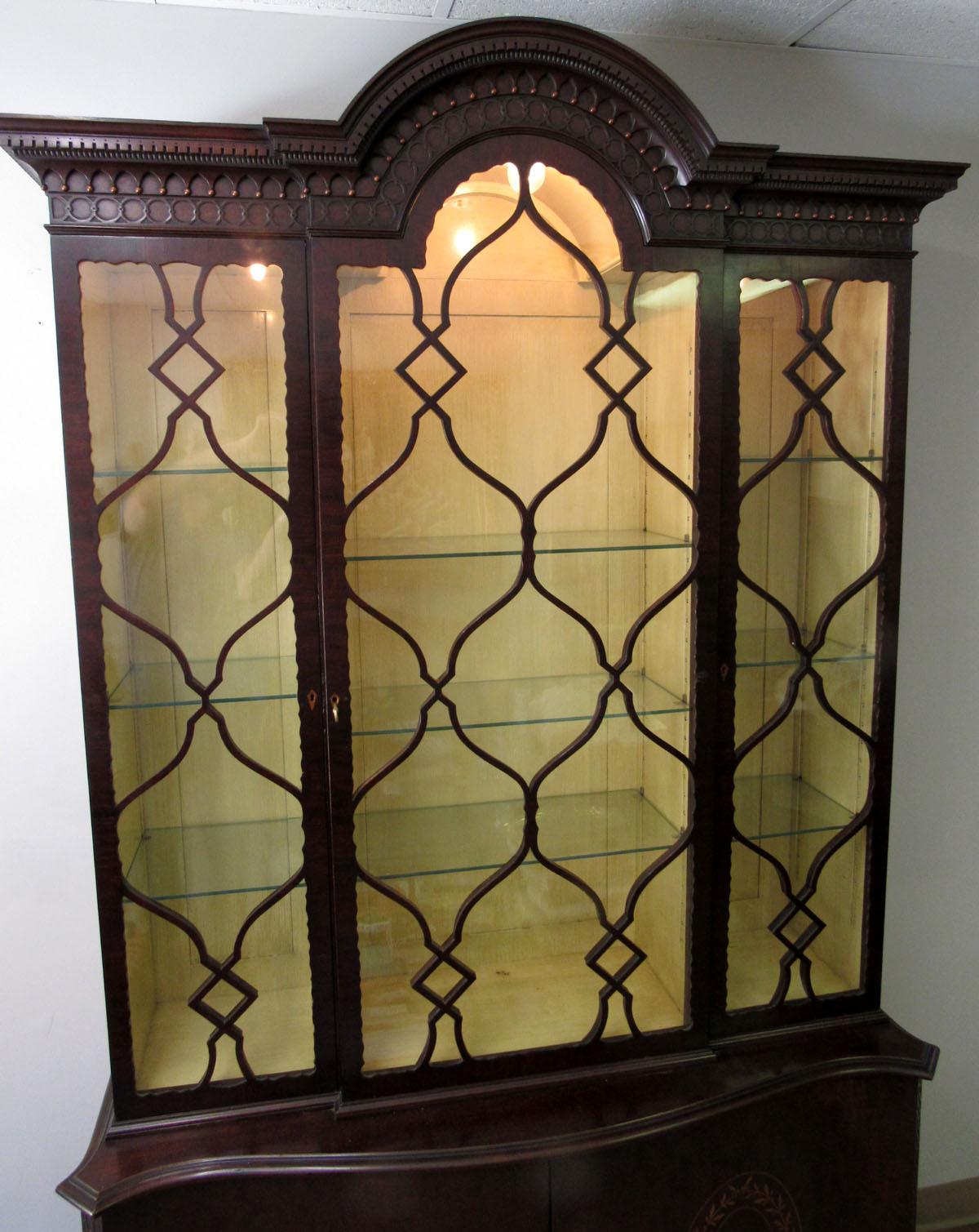 20th century English display cabinet in the Edwardian style.