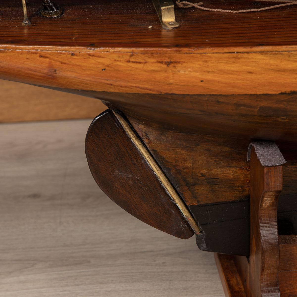 20th Century English Gaff Rigged Racing Pond Yacht, circa 1910 12