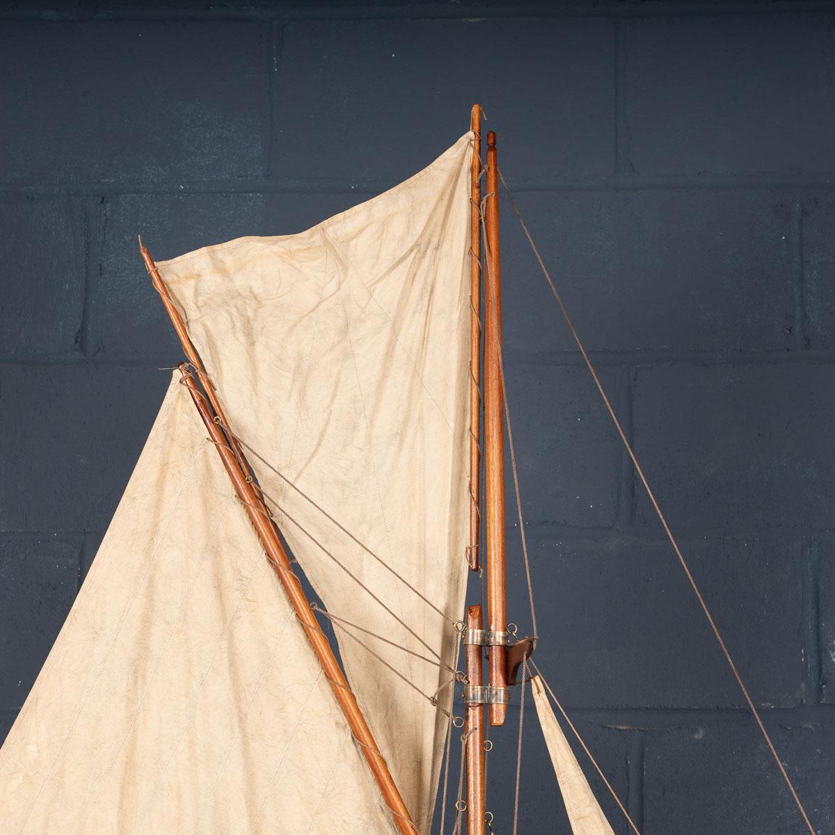 Wood 20th Century English Gaff Rigged Racing Pond Yacht, circa 1910