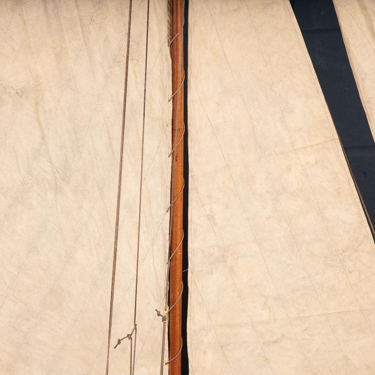 20th Century English Gaff Rigged Racing Pond Yacht, circa 1910 3