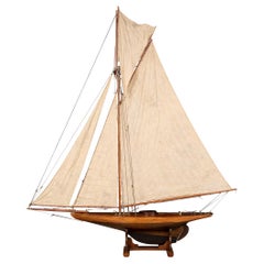 Vintage 20th Century English Gaff Rigged Racing Pond Yacht, circa 1910