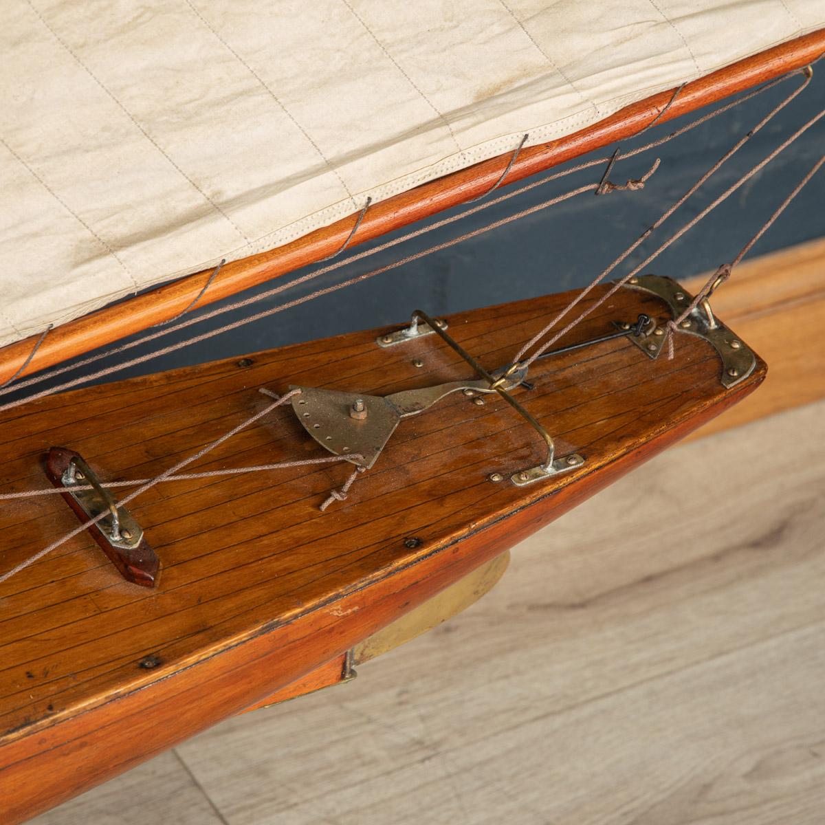 20th Century English Gaff Rigged Racing Wood Pond Yacht, c.1910 9