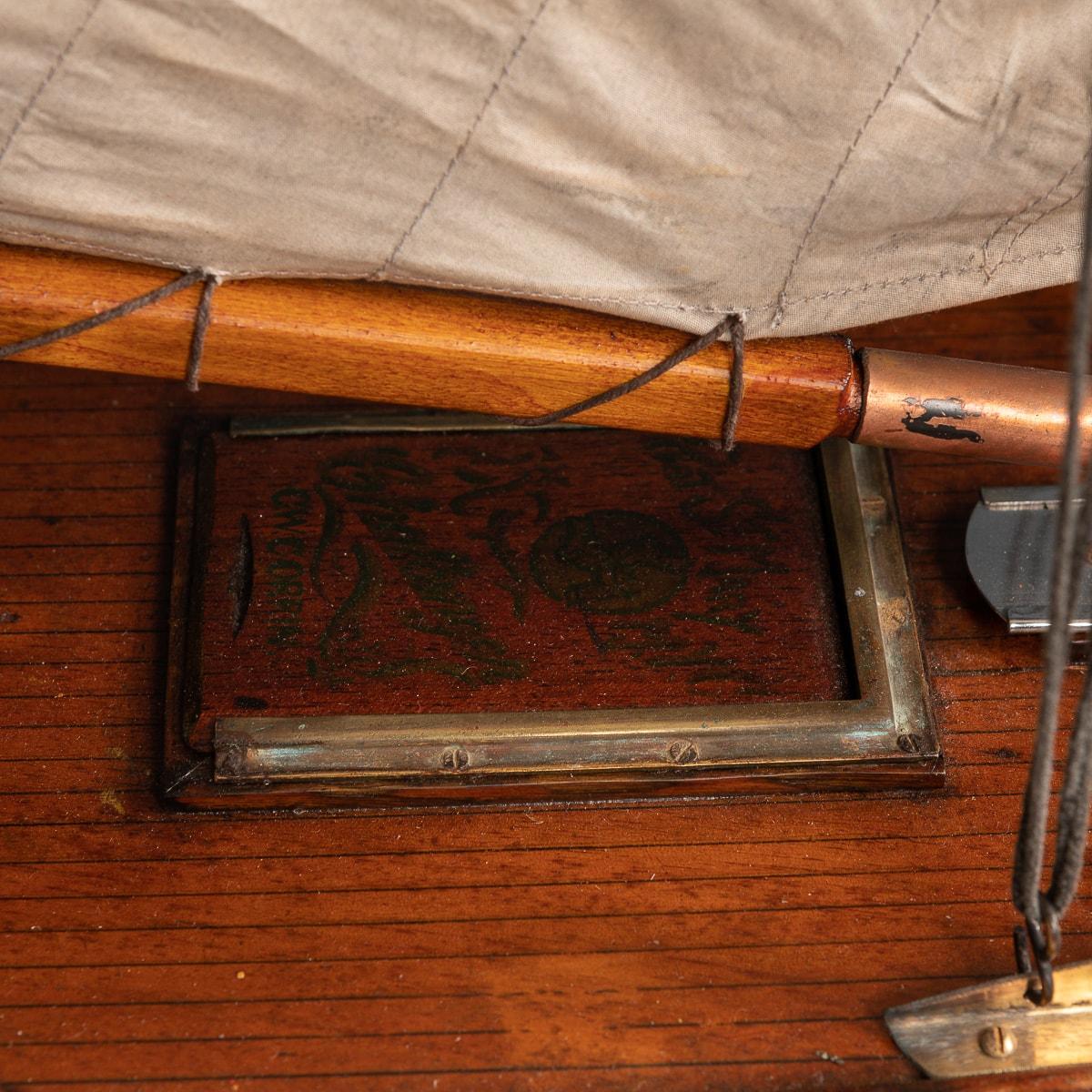 20th Century English Gaff Rigged Racing Wood Pond Yacht, circa 1910 9