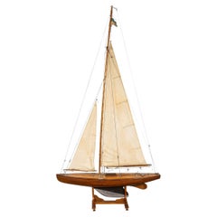 20th Century English Gaff Rigged Racing Wood Pond Yacht, c.1910