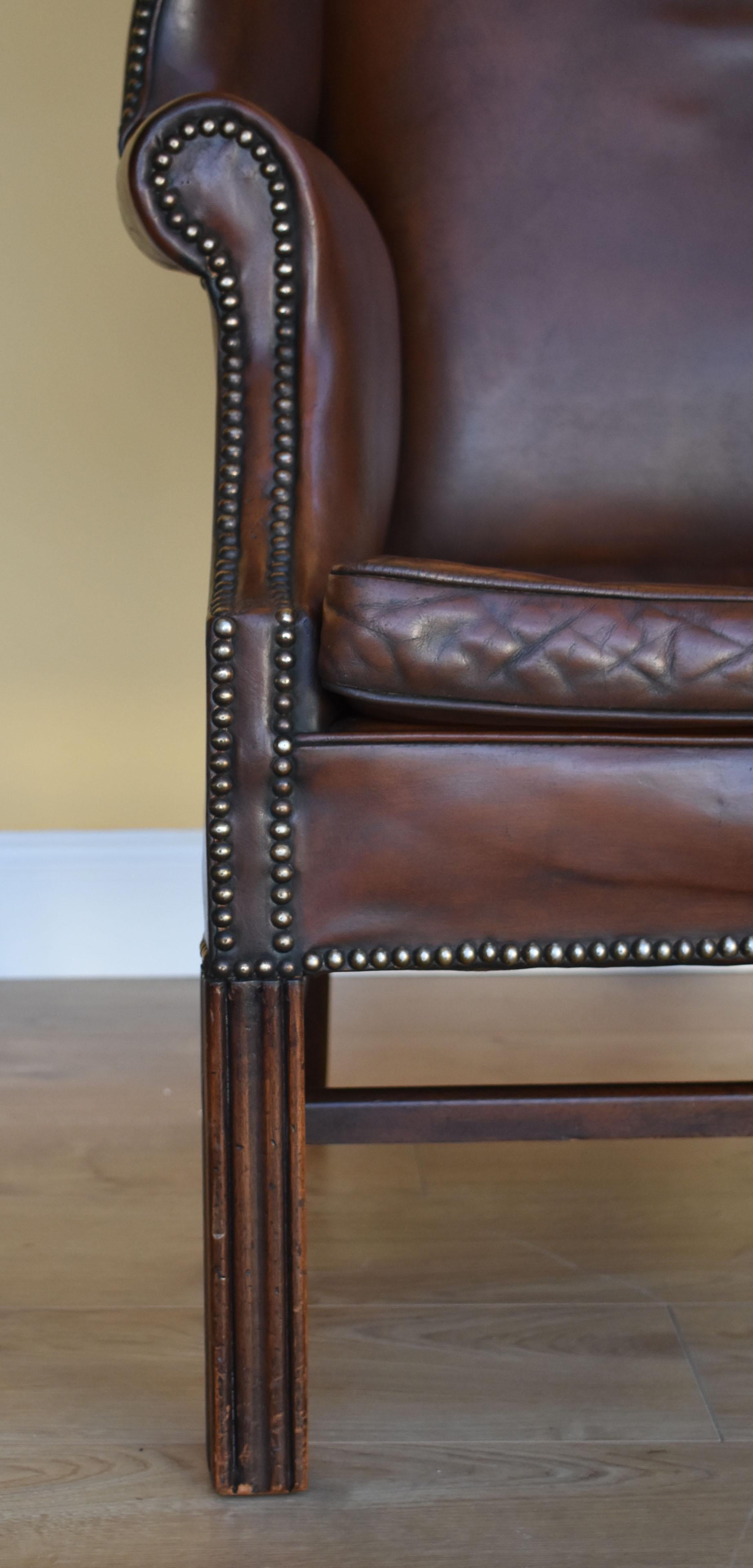 20th Century English Georgian Style Leather Wingback Armchair In Good Condition In Chelmsford, Essex