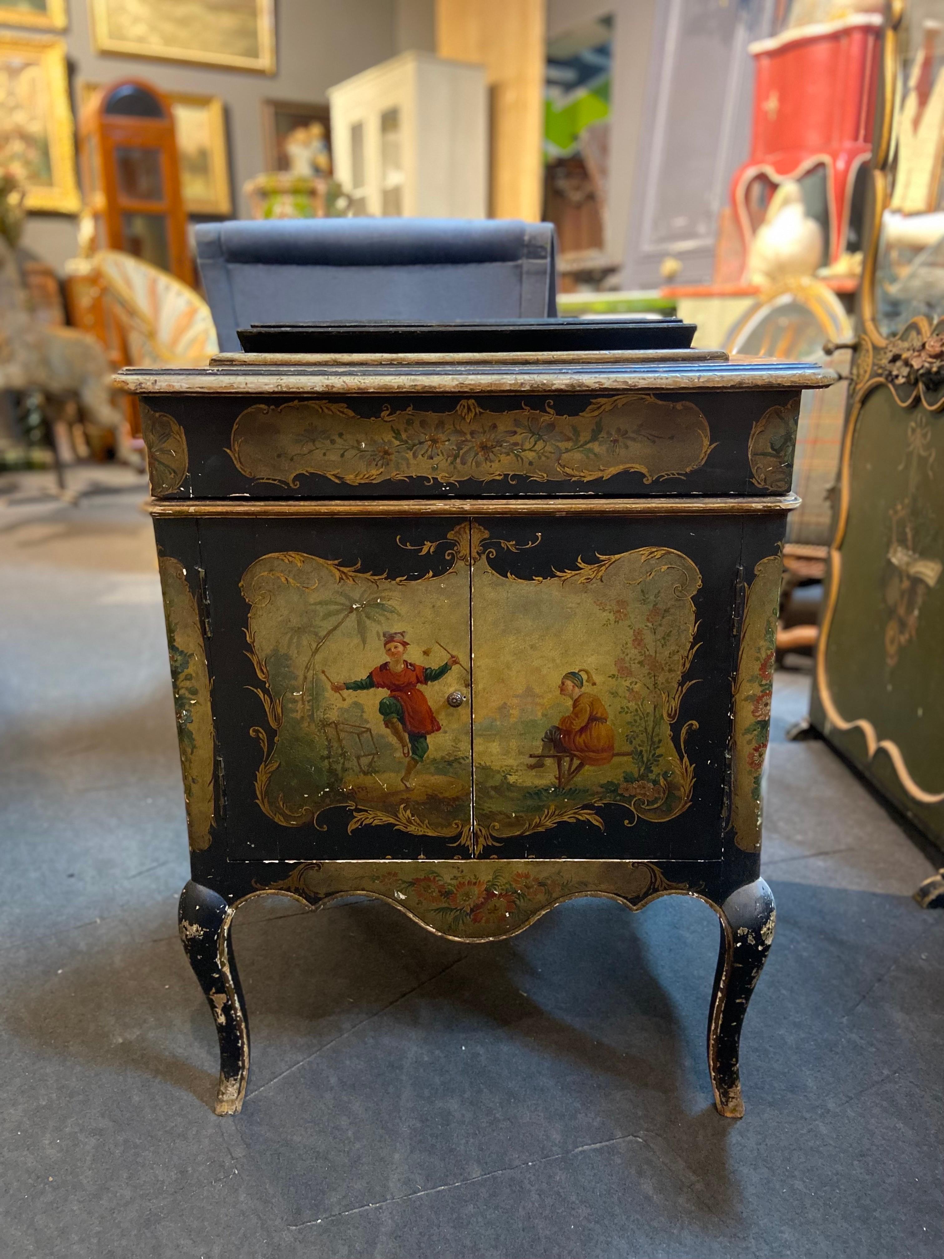 20th Century English Hand Painted in Chinoiserie Antique Music Cabinet Motophone For Sale 4