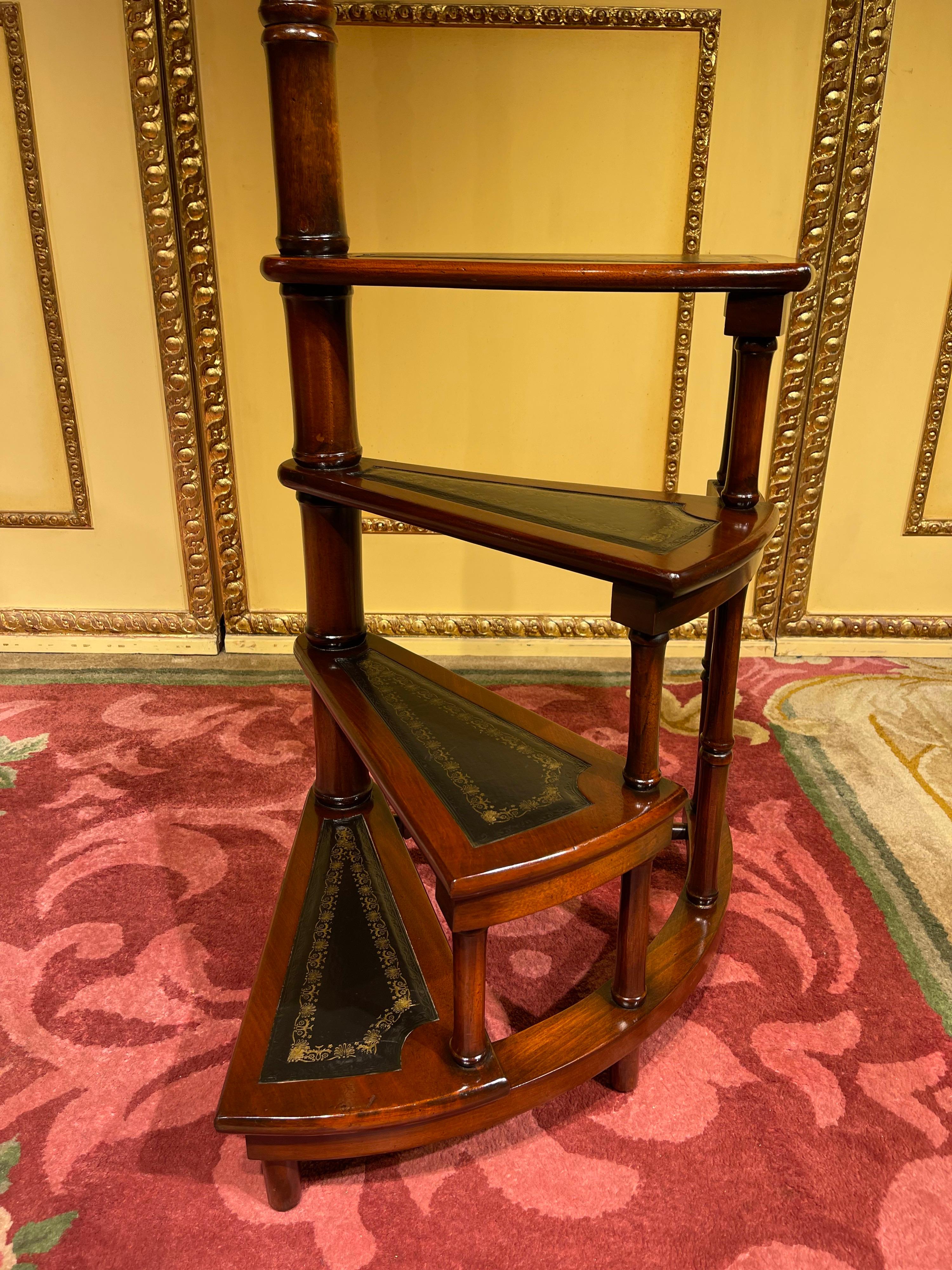 20th Century English Leather Library Step or Stairs / Stepladder, Victorian 2
