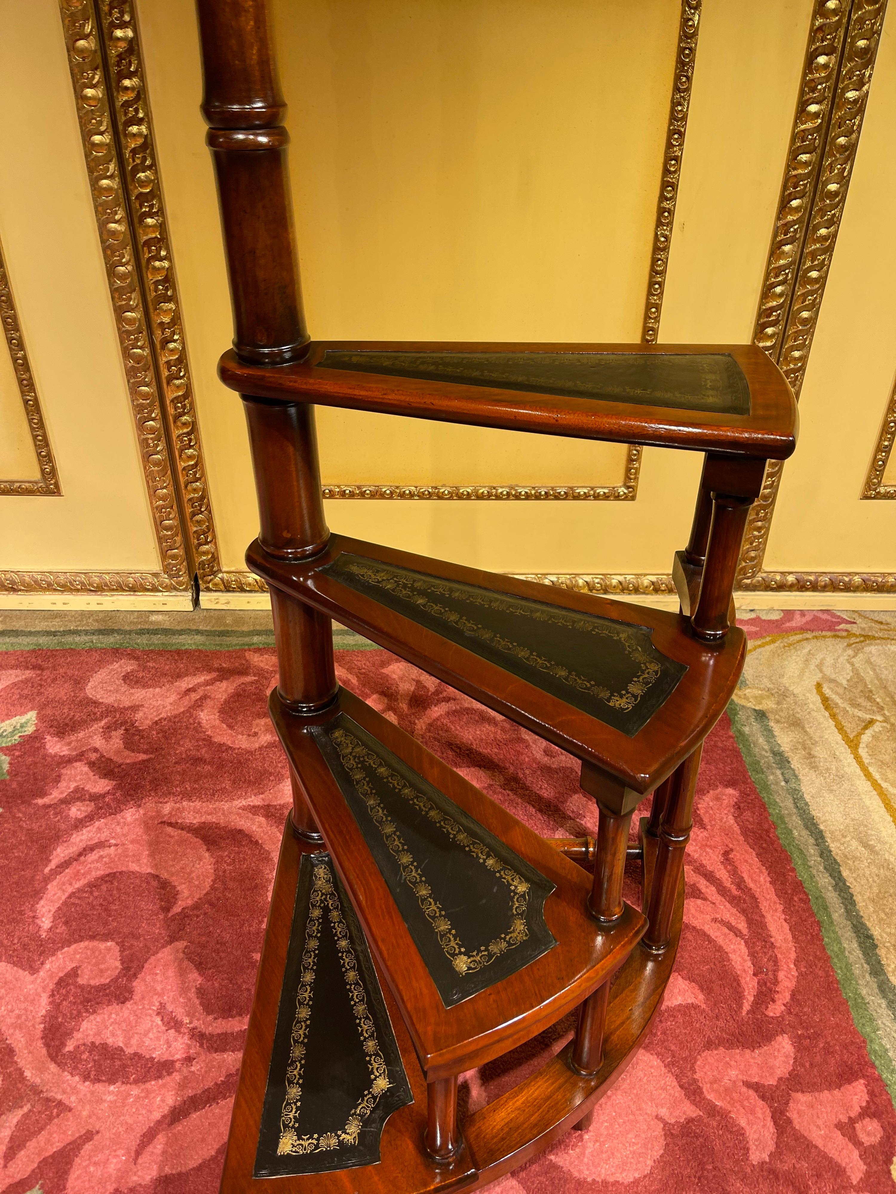 20th Century English Leather Library Step or Stairs / Stepladder, Victorian 3