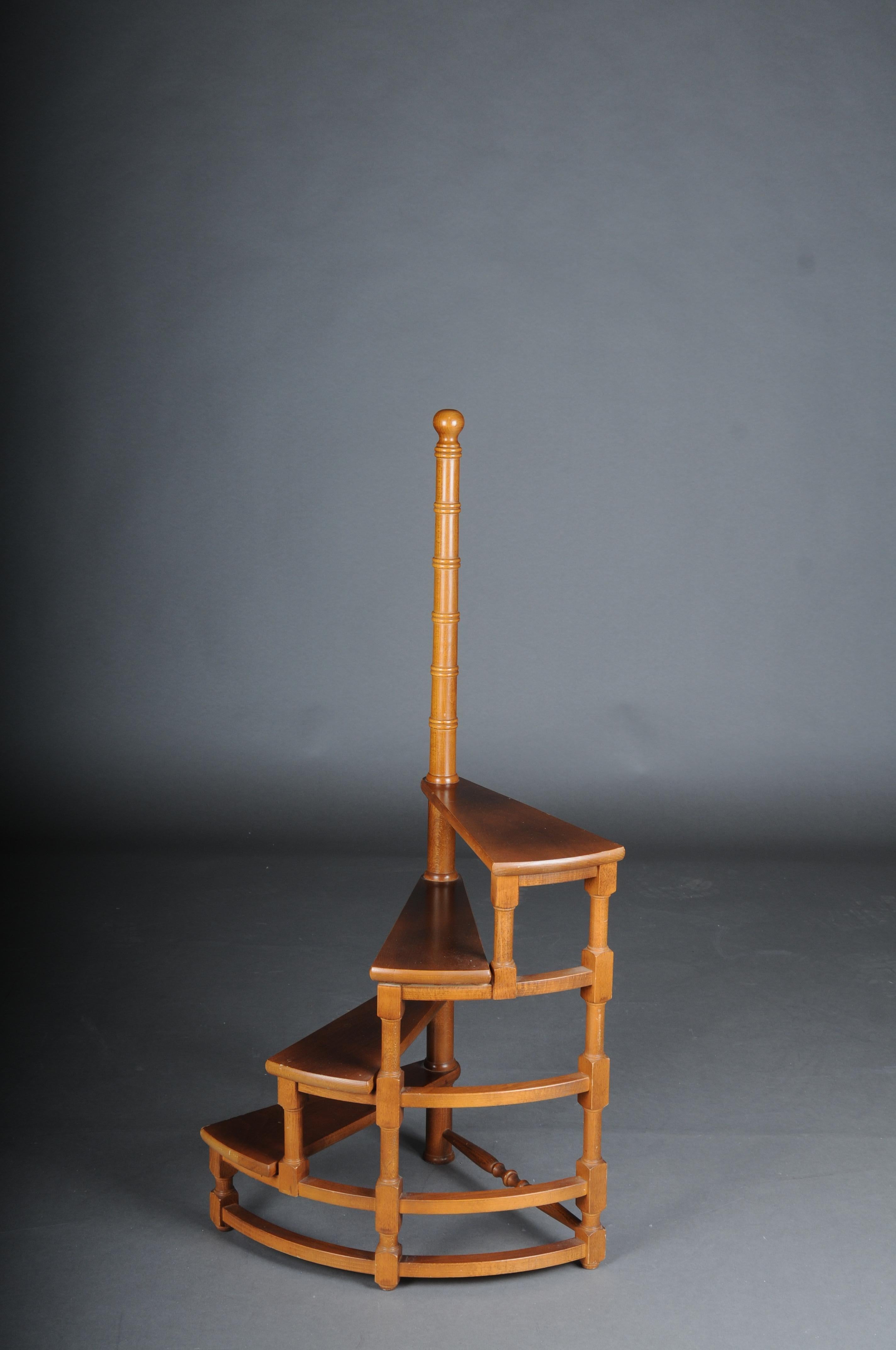 20th Century English Leather Library Step or Stairs / Stepladder, Victorian For Sale 2