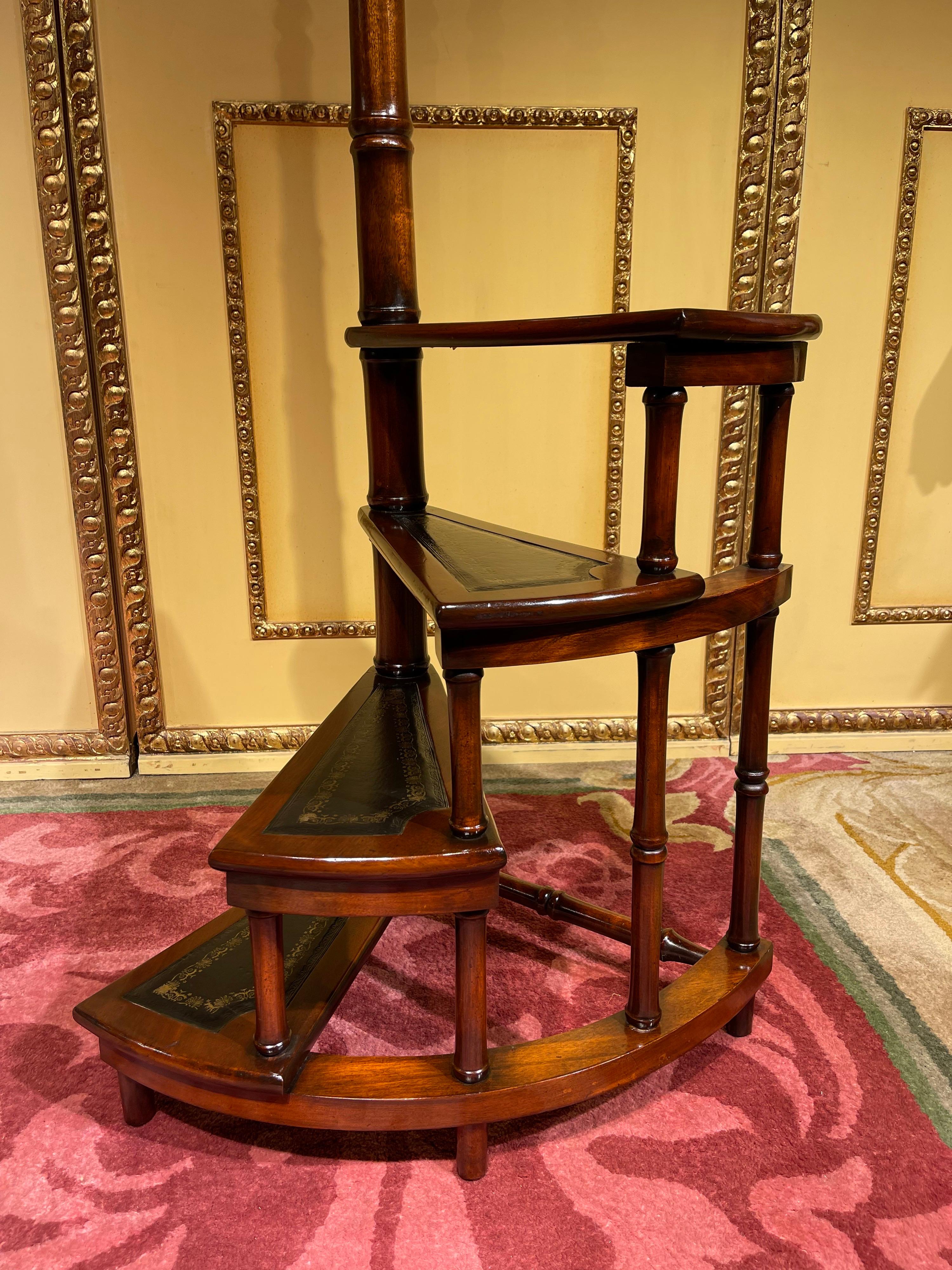 20th Century English Leather Library Step or Stairs / Stepladder, Victorian 4