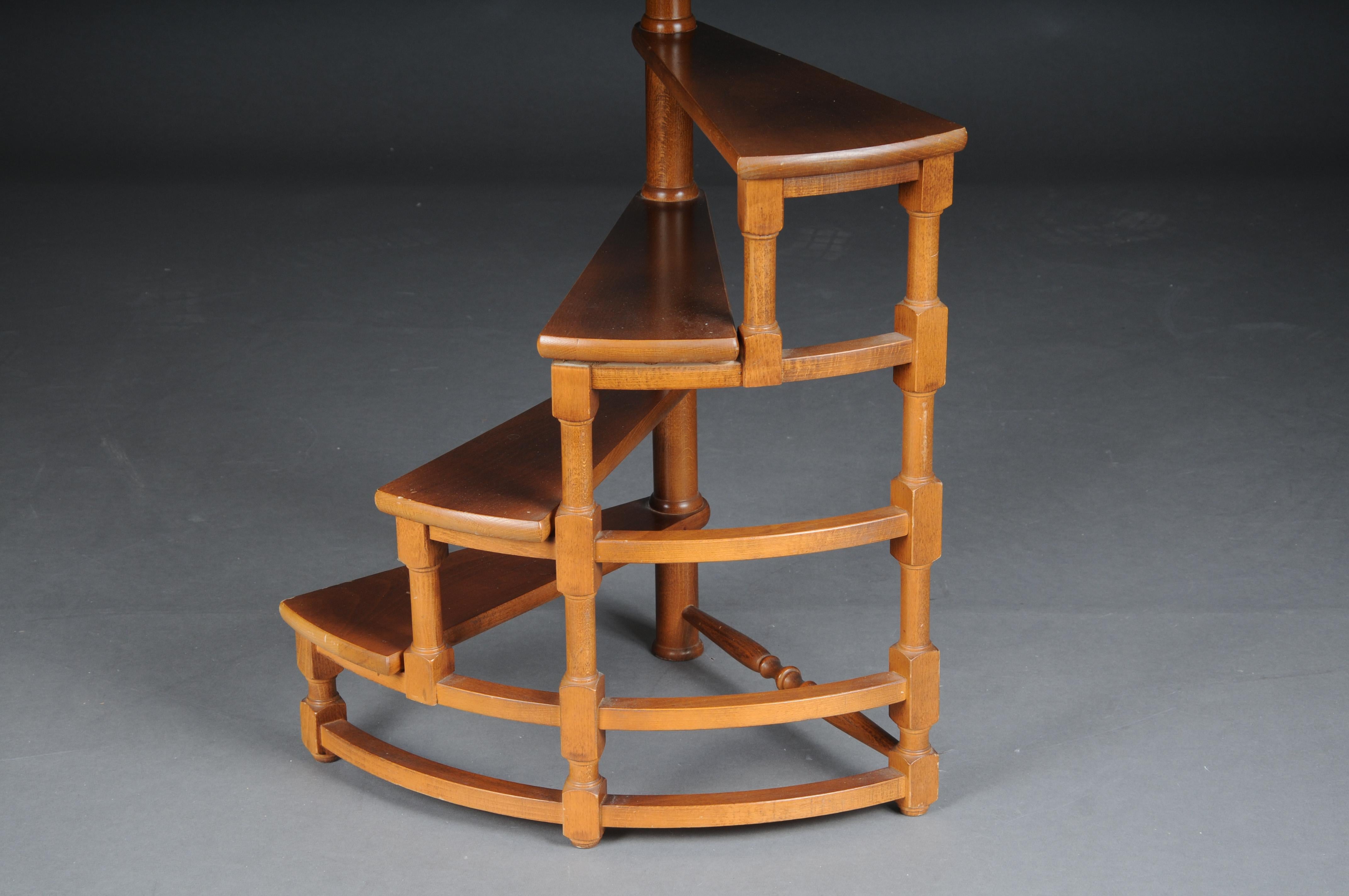 20th Century English Leather Library Step or Stairs / Stepladder, Victorian For Sale 3