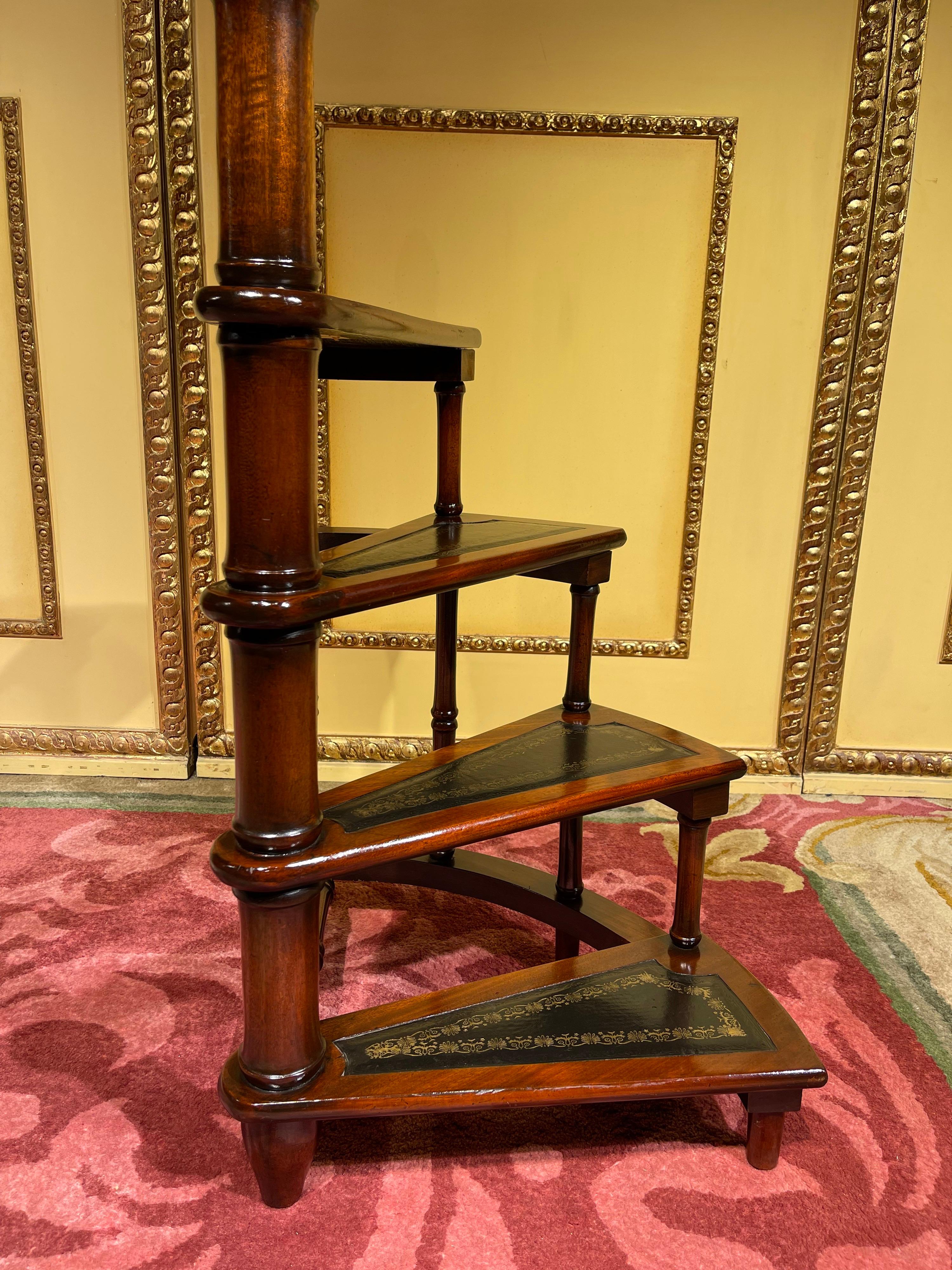 20th Century English Leather Library Step or Stairs / Stepladder, Victorian 6
