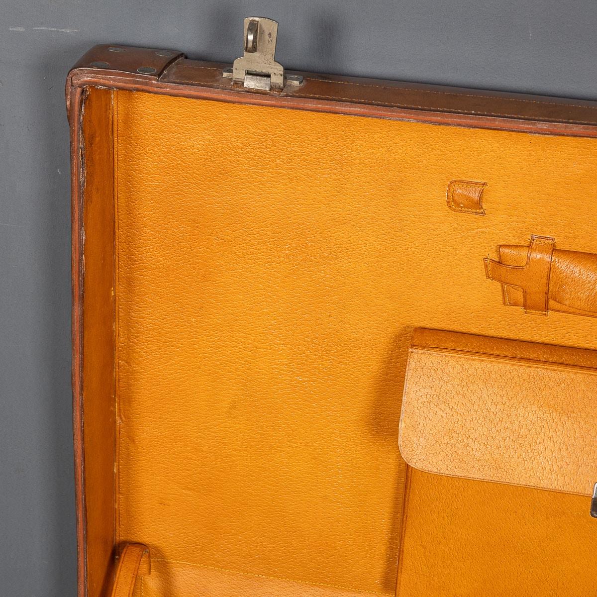 20th Century English Leather Trunk On Metal Stand, c.1910 For Sale 15