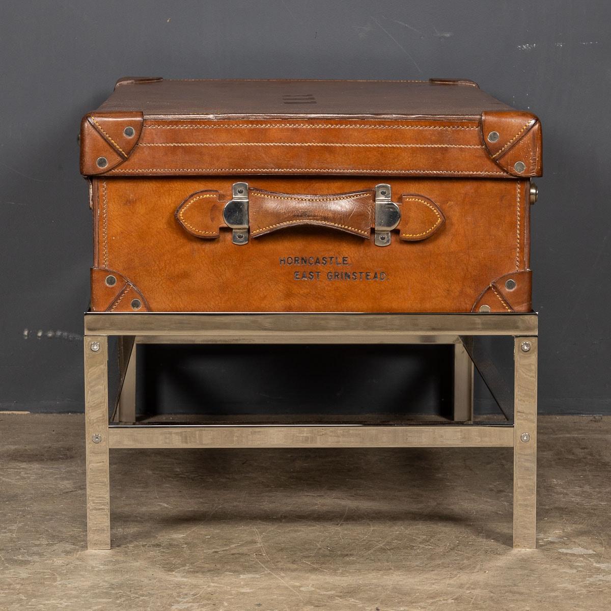 20th Century English Leather Trunk On Metal Stand, c.1910 In Good Condition For Sale In Royal Tunbridge Wells, Kent