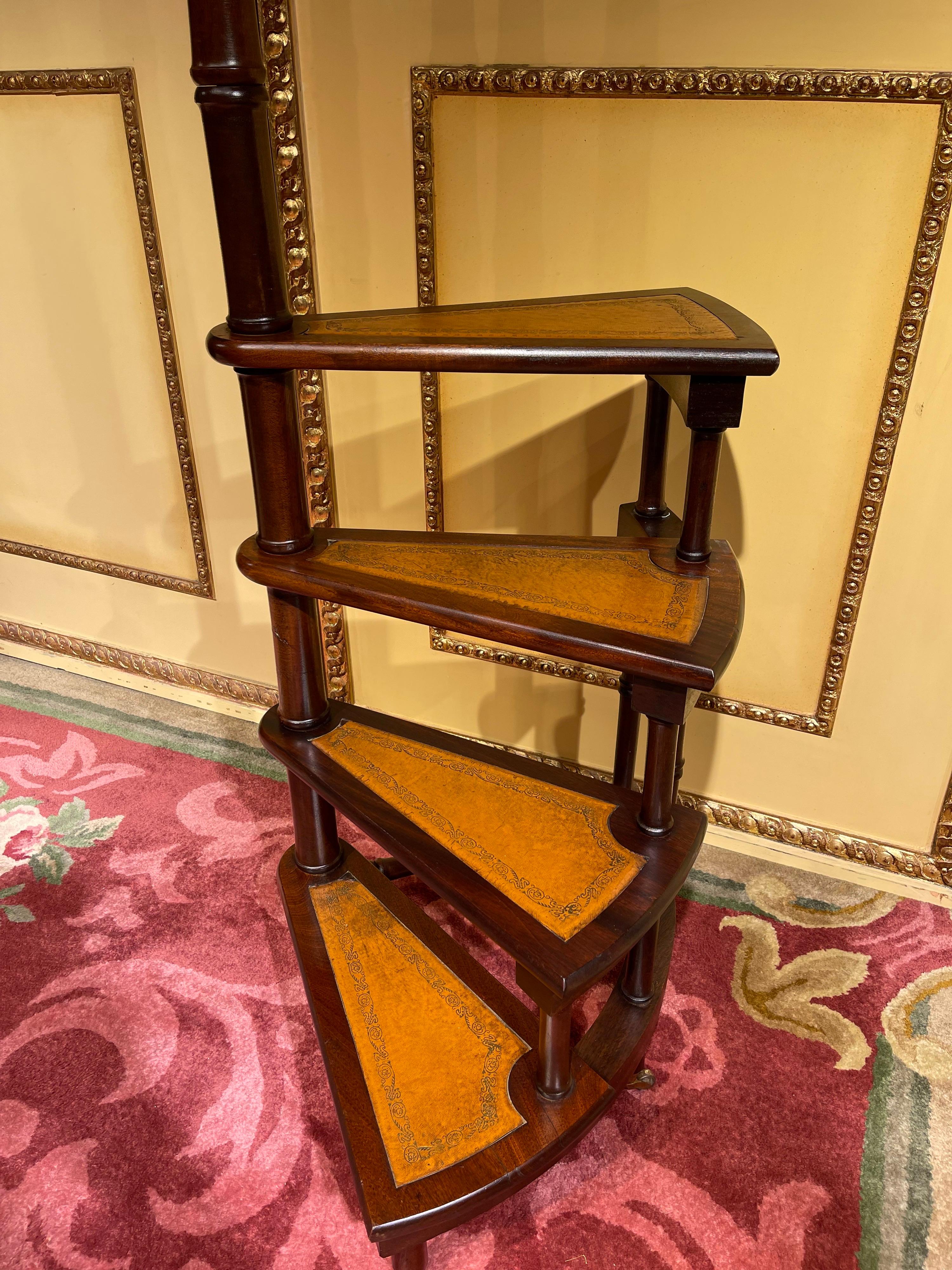 20th Century English Library Step or Stairs/Stepladder, Victorian with Casters In Good Condition For Sale In Berlin, DE