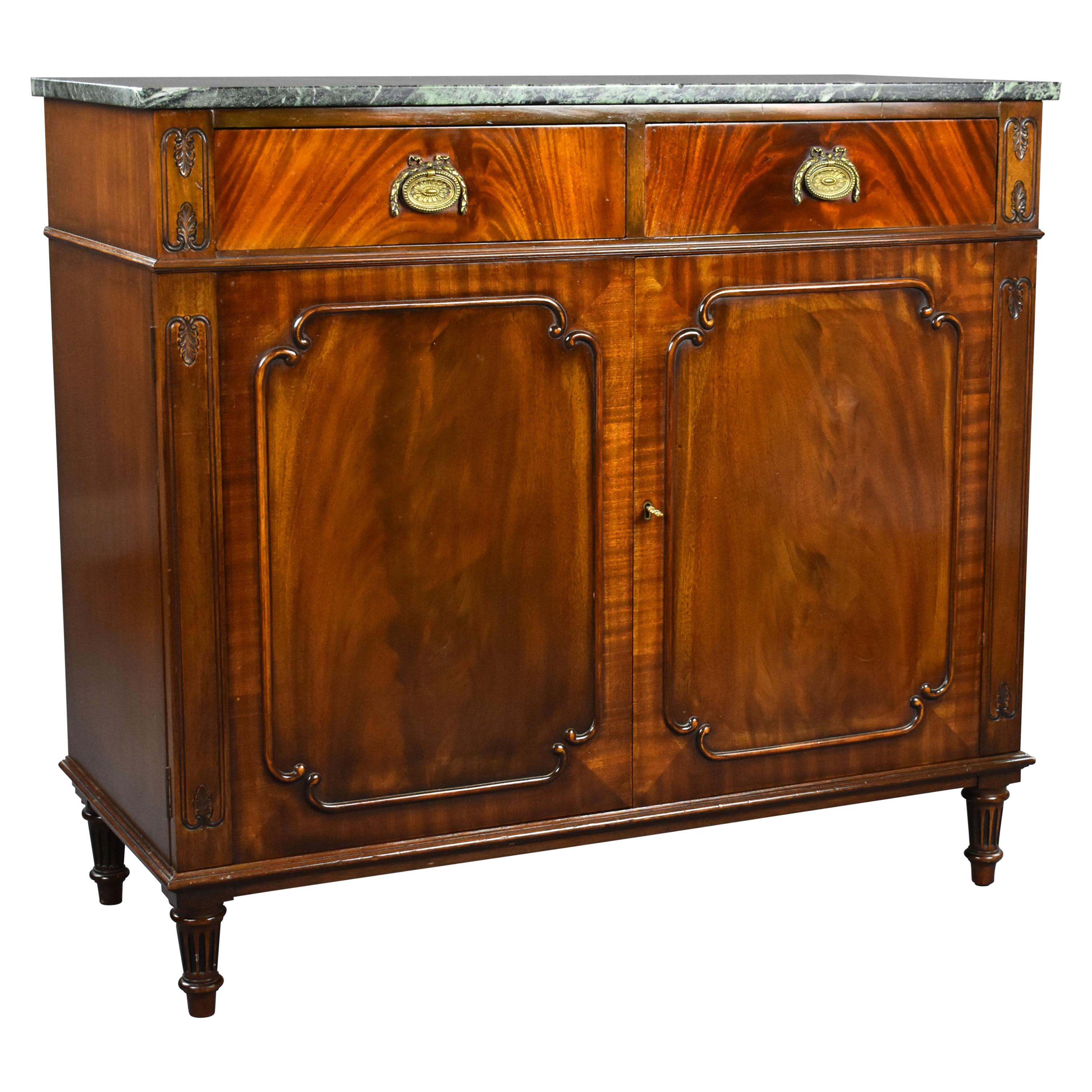 Meuble de rangement à couverts anglais en acajou du XXe siècle