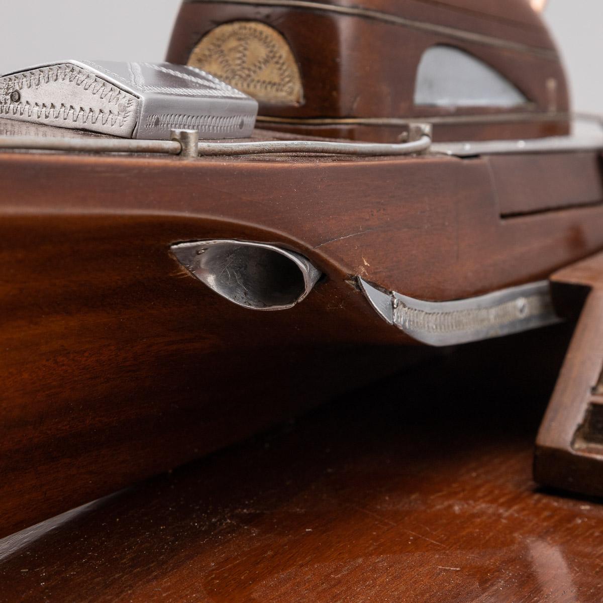 20th Century English Mahogany Speed Boat Shaped Cigarette Dispenser, circa 1920 11