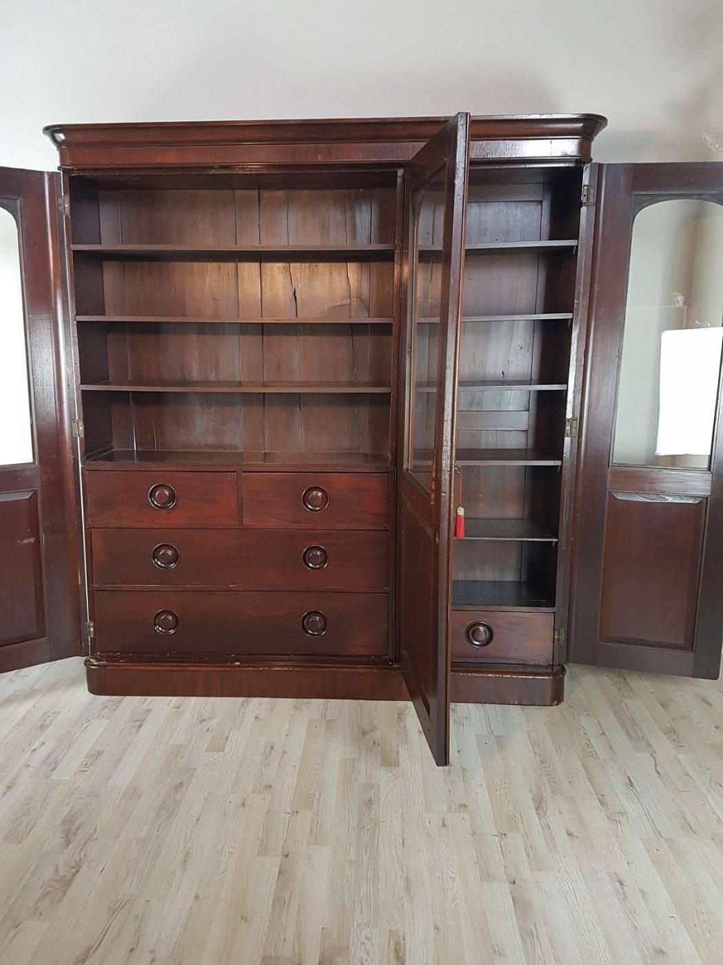 20th Century English Mahogany Wood Bookcase 2