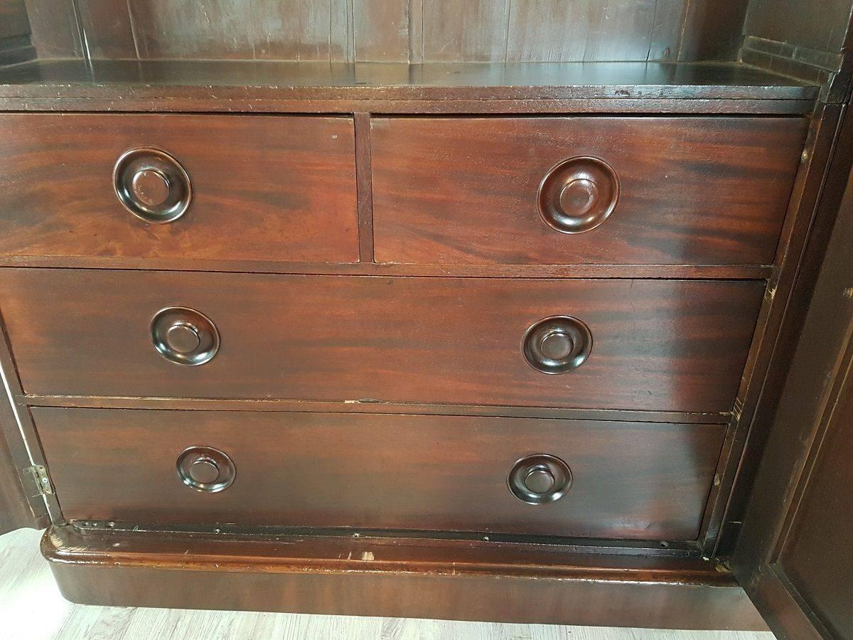 20th Century English Mahogany Wood Bookcase 3