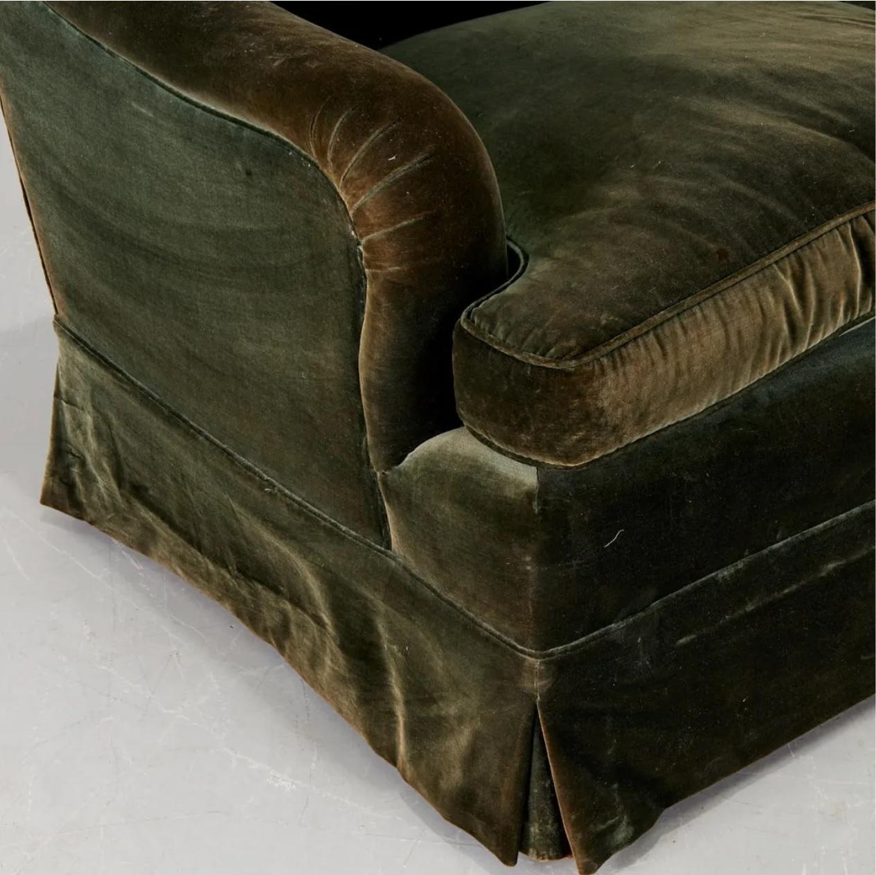 20th Century English Moss Green Velvet Upholstered 3-Seat Saddle Arm Sofa In Fair Condition For Sale In Chicago, IL