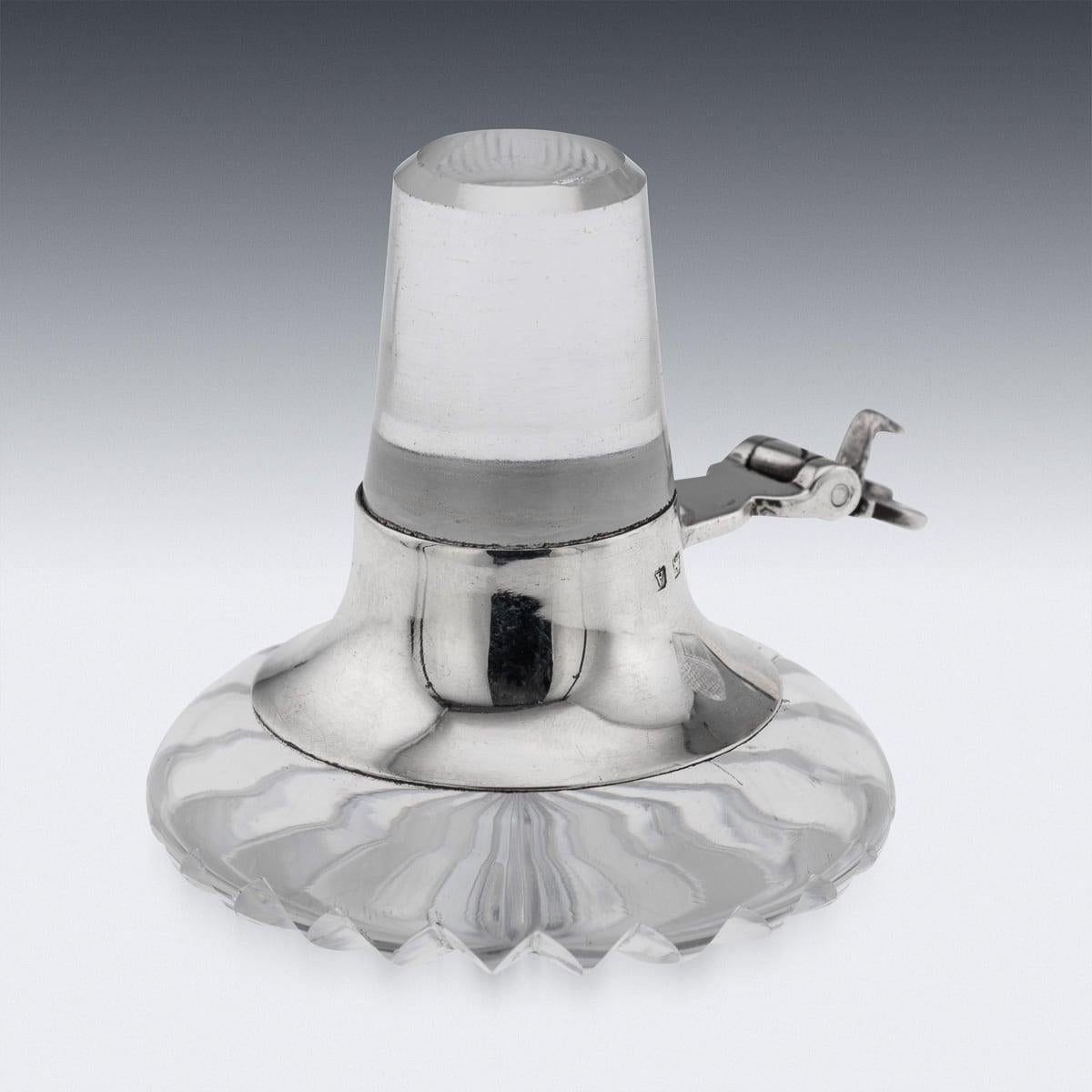20. Jahrhundert Englisch Paar von massivem Silber & geschliffenem Glas Verriegelung Karaffen c.1925 im Angebot 4