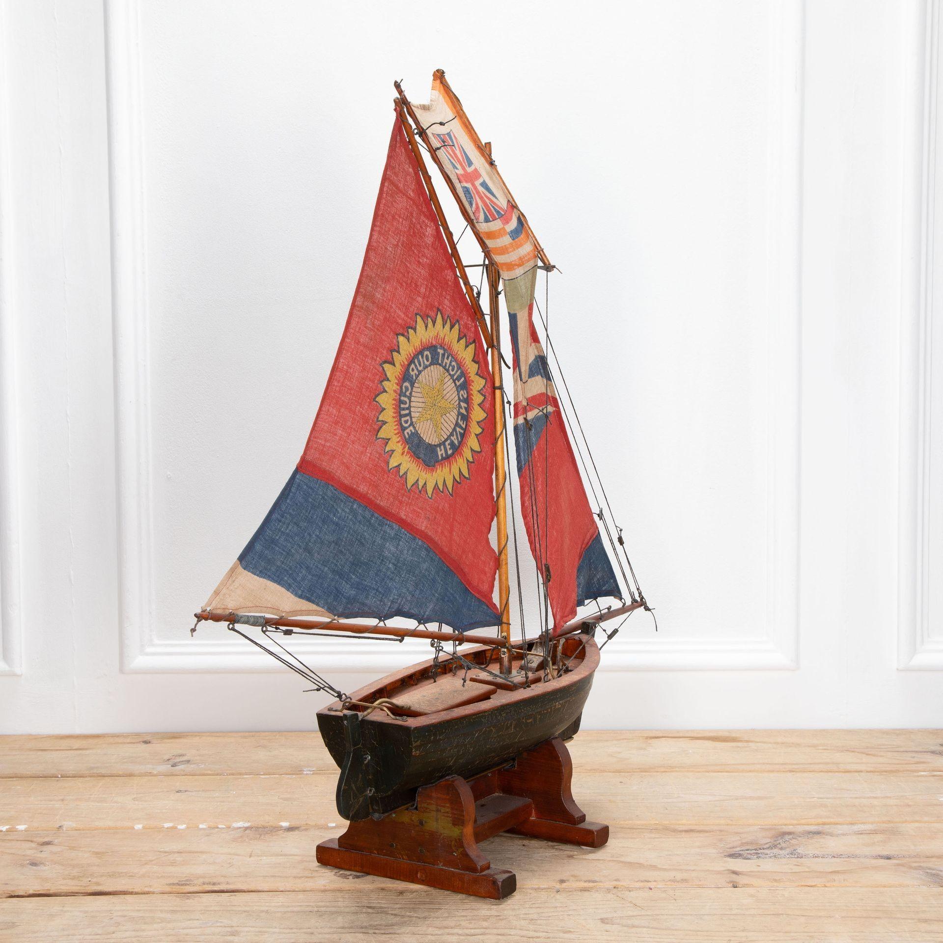 20th Century English Pond Yacht In Good Condition In Gloucestershire, GB
