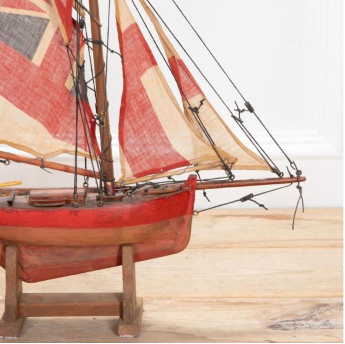 20th Century English Pond Yacht In Good Condition In Haywards Heath, GB