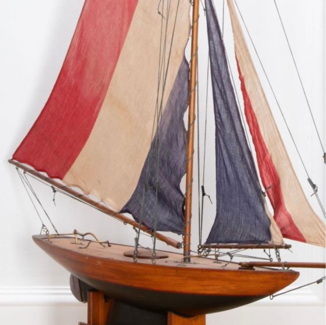 20th Century English Pond Yacht In Good Condition In Haywards Heath, GB