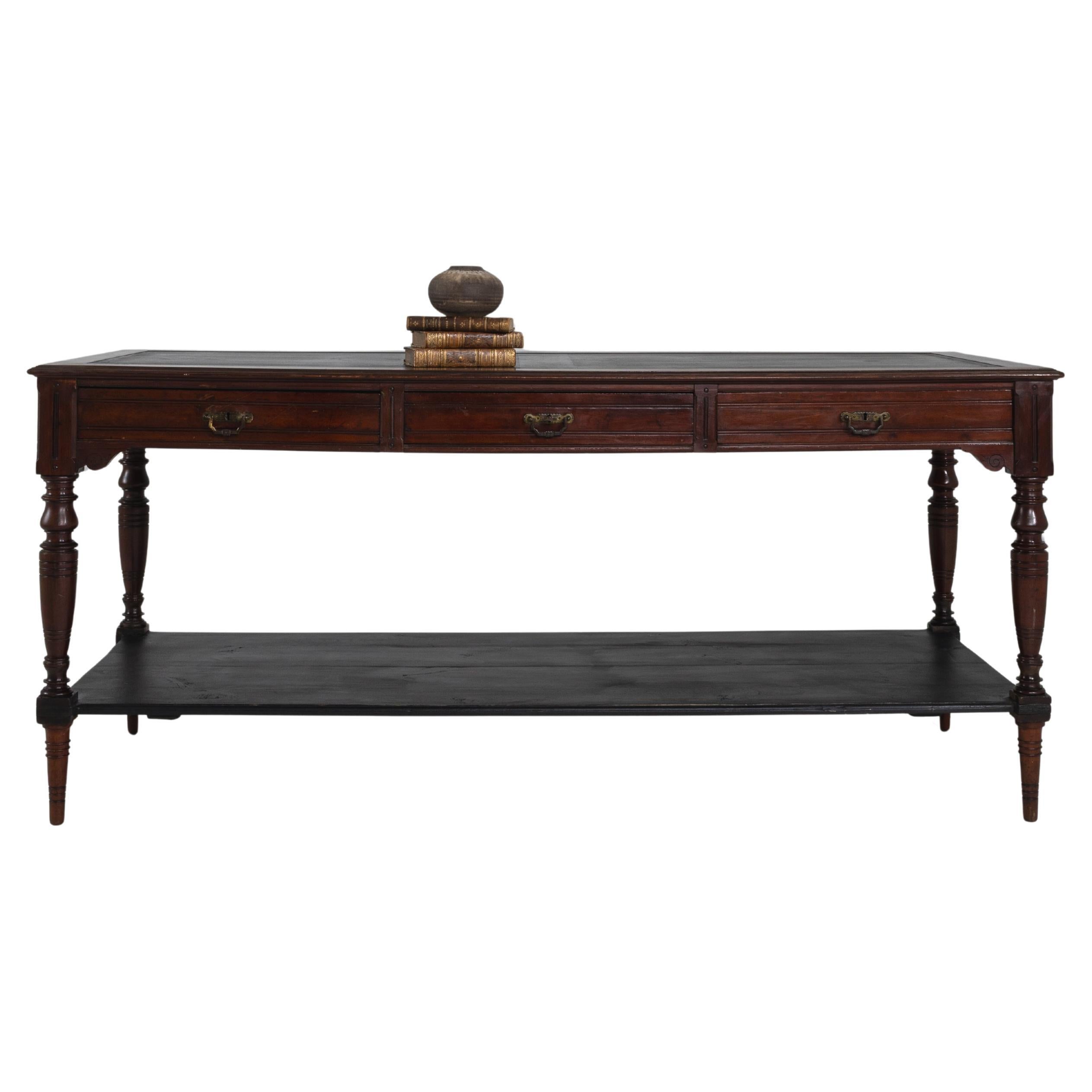 Mesa Draper de madera de la Regencia inglesa del siglo XX con tres cajones y estante