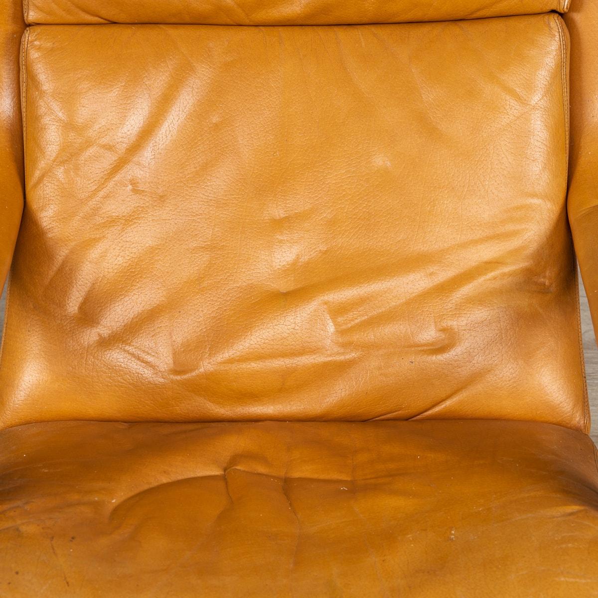 20th Century English Revolving Leather Lounge Chair 6