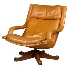 20th Century English Revolving Leather Lounge Chair