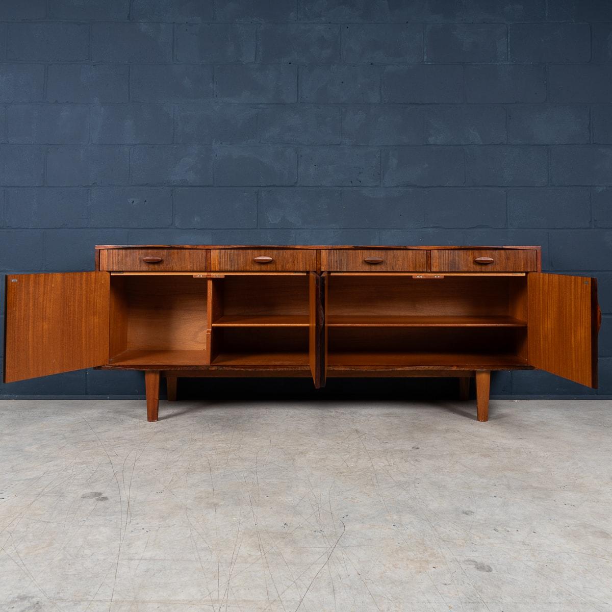 Altro Credenza in palissandro inglese del XX secolo di Gordon Russell c.C. in vendita