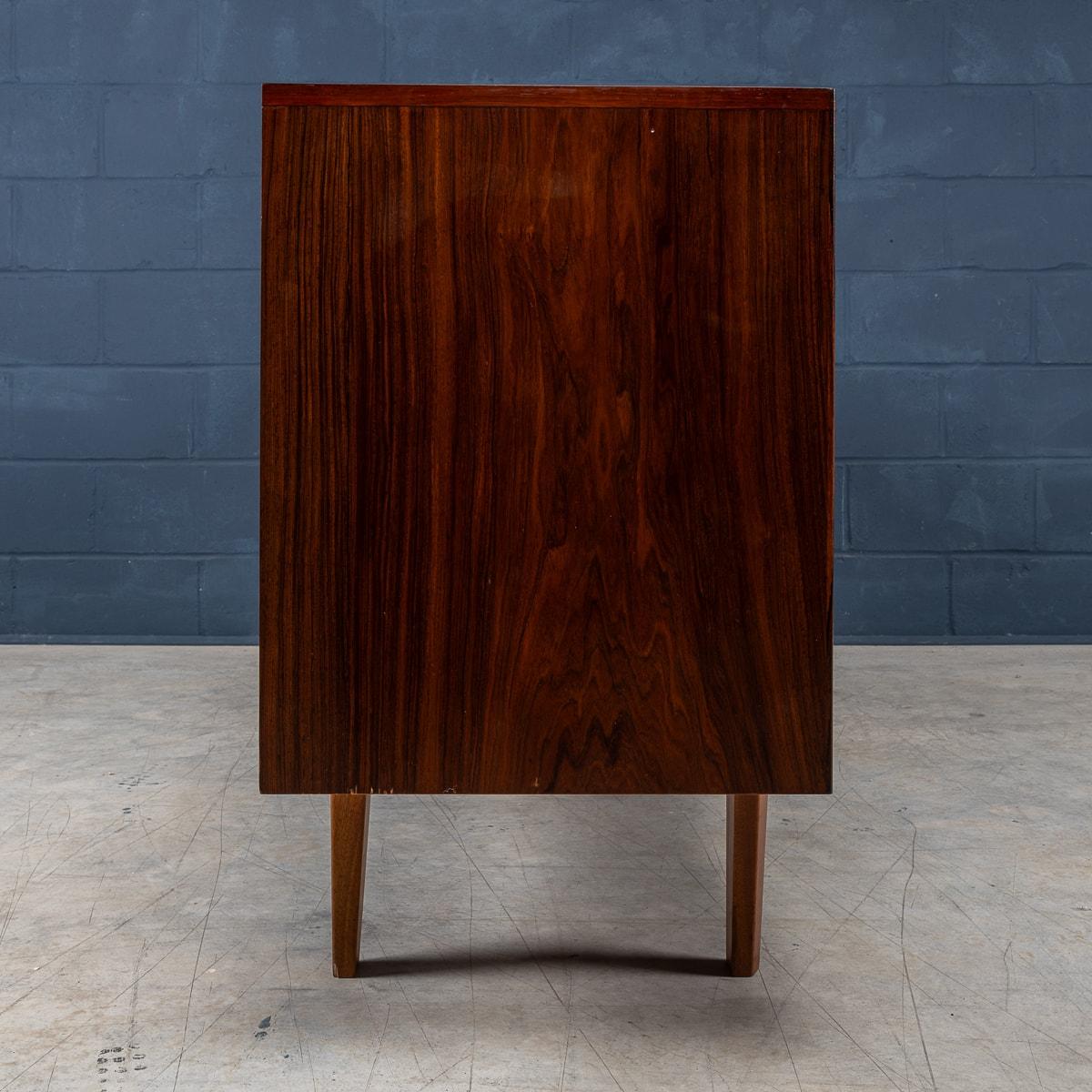 Legno Credenza in palissandro inglese del XX secolo di Gordon Russell c.C. in vendita