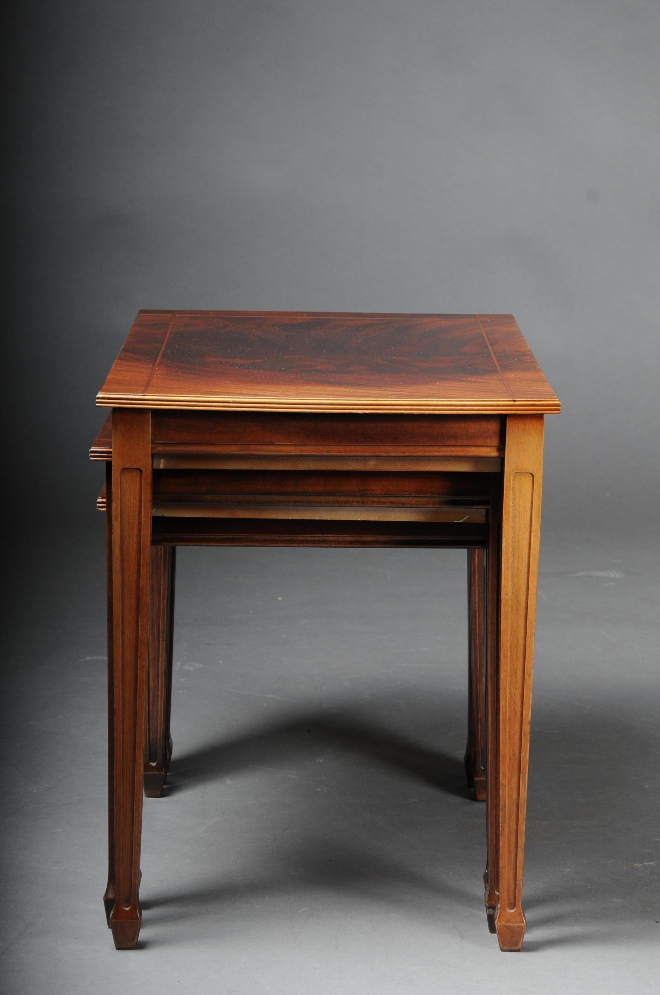 20th Century English Set of 3 Side Tables, Mahogany (Holz)