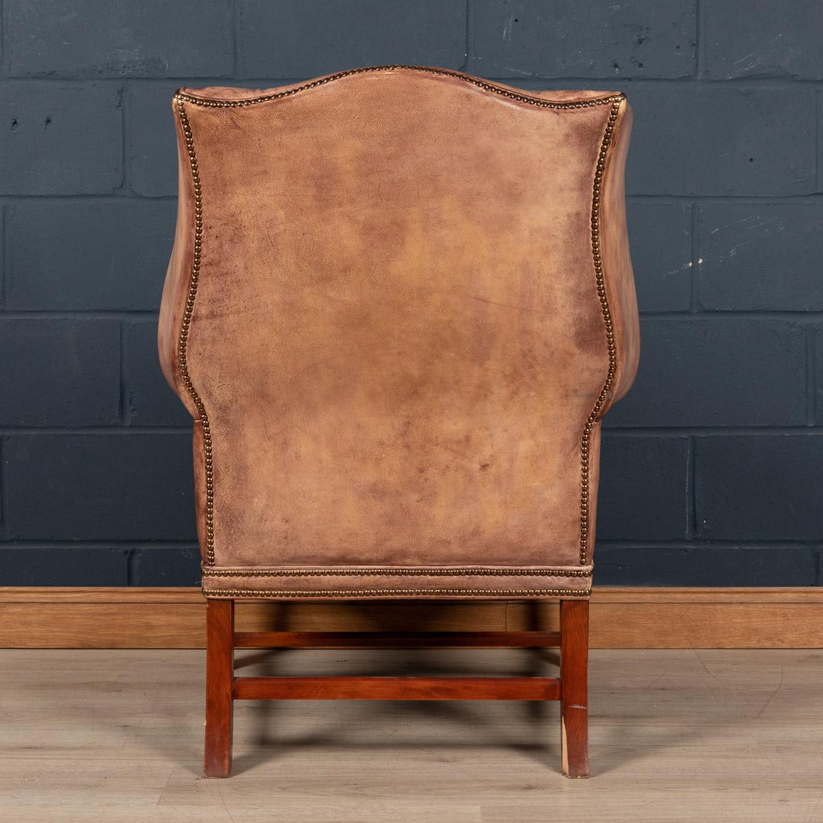 20th Century English Sheepskin Leather Wingback Armchair For Sale 1