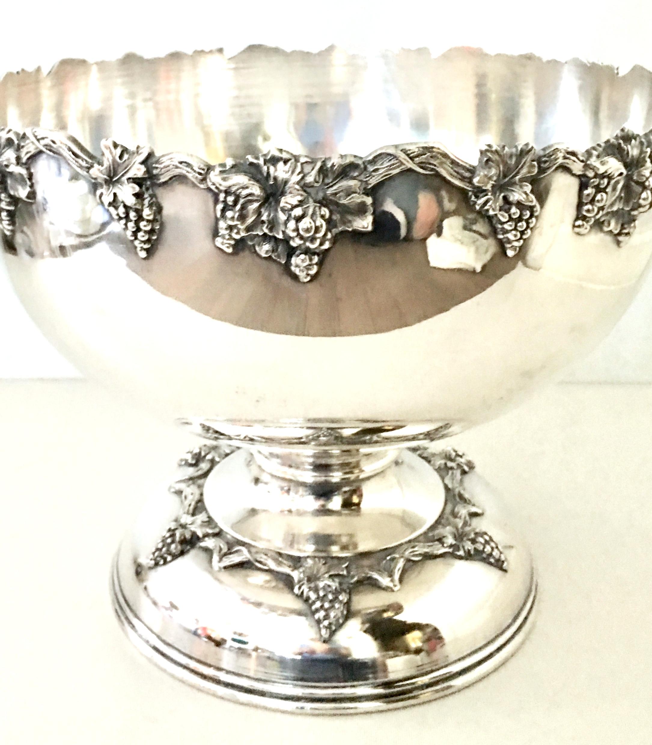 20th Century English Sheffield Silver Plate Punch Bowl By, Sheffield In Good Condition In West Palm Beach, FL