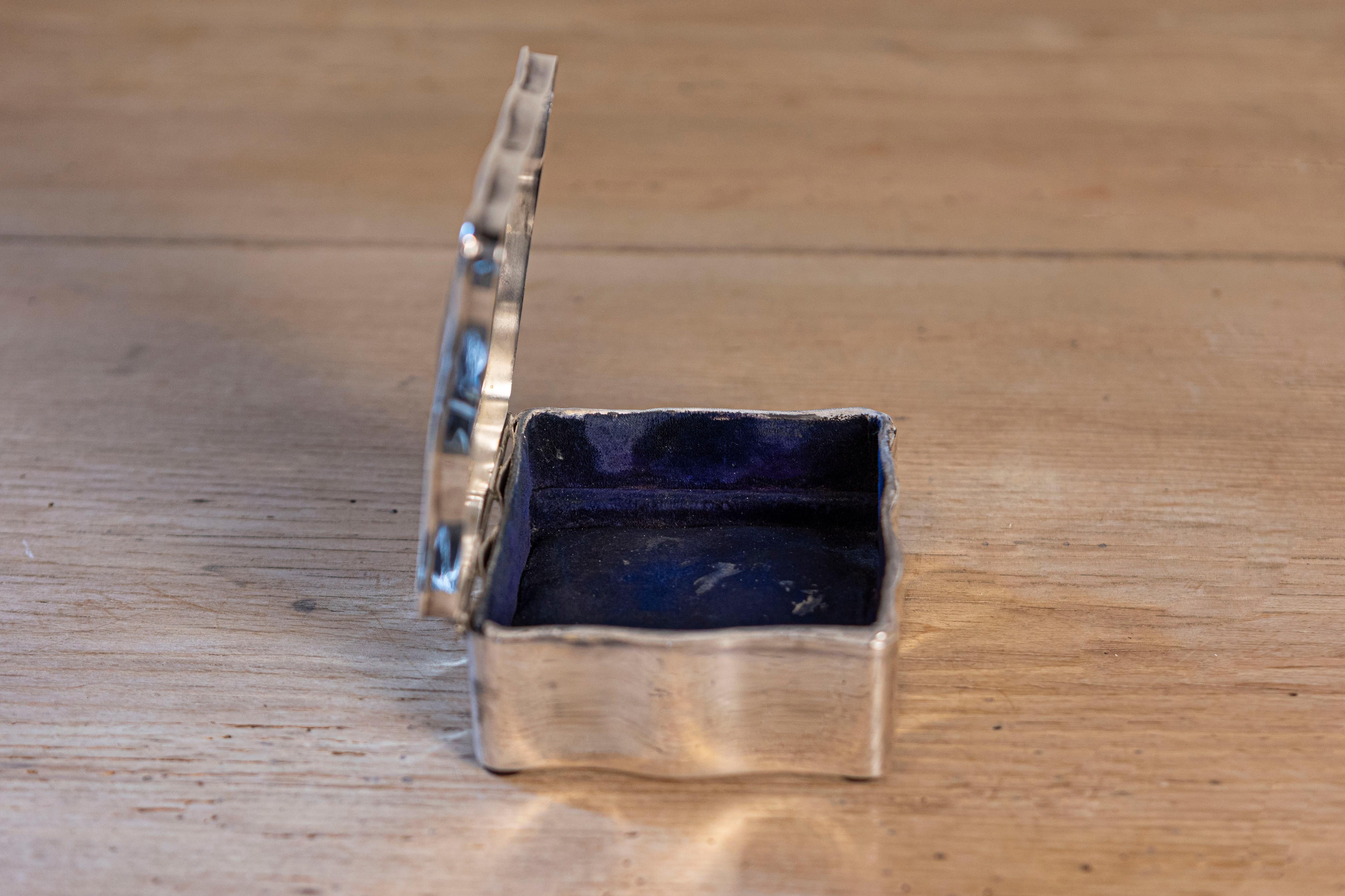 20th Century English Silver Jewelry Box In Good Condition In Atlanta, GA