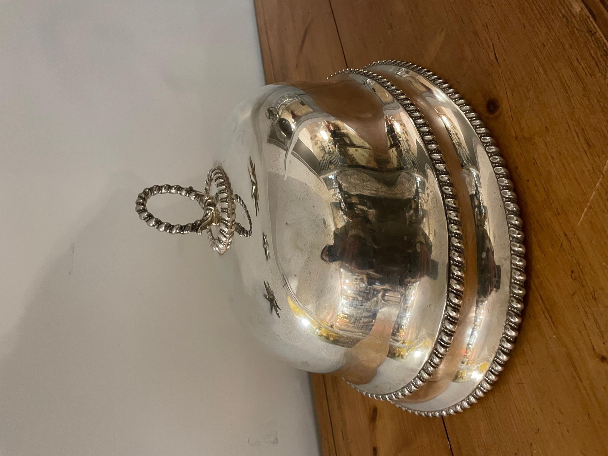 Français Bell de plat anglais en métal argenté du XXe siècle, années 1950 en vente