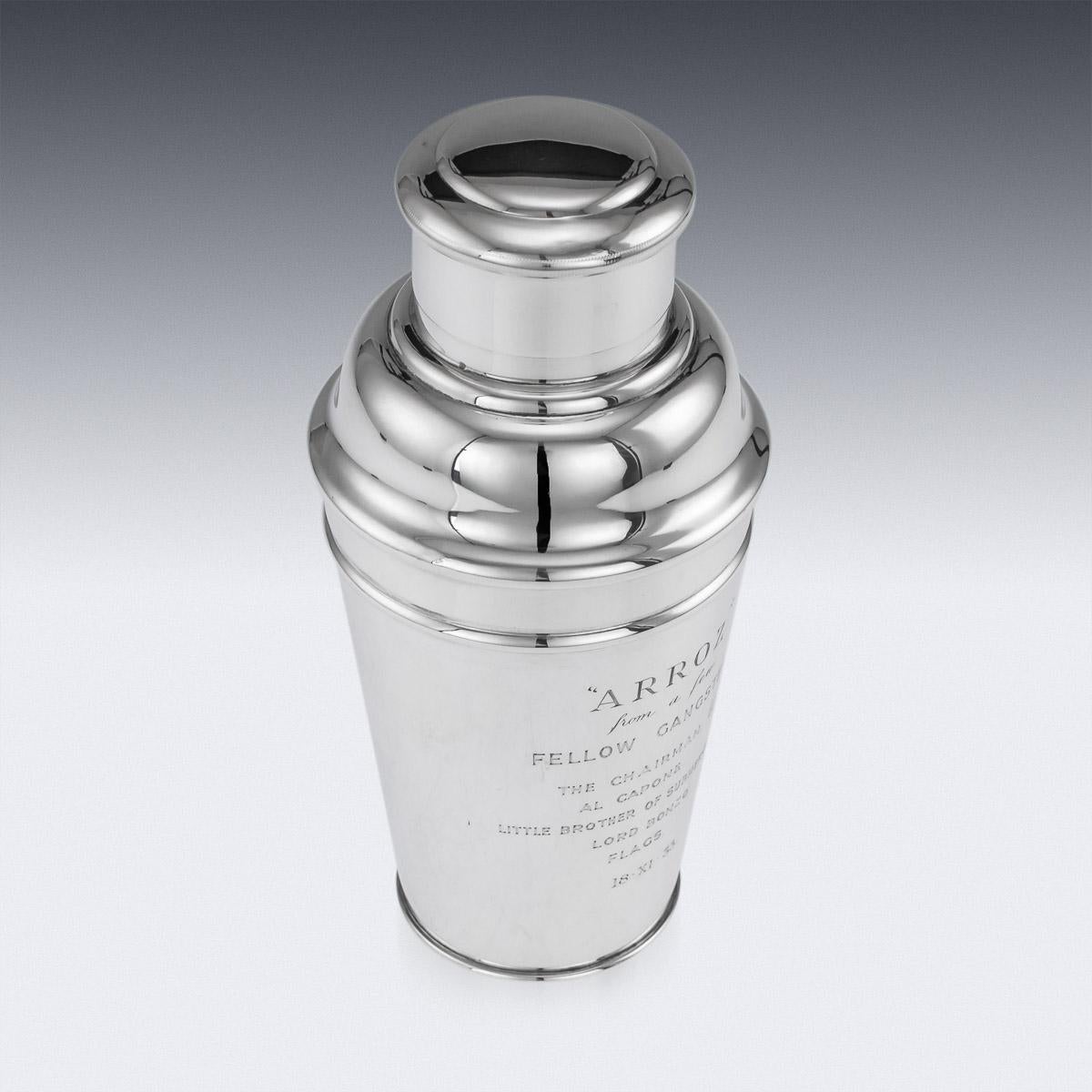 20th Century English Solid Silver 'Al Capone' Cocktail Shaker, Harrods, c. 1931 In Good Condition In Royal Tunbridge Wells, Kent