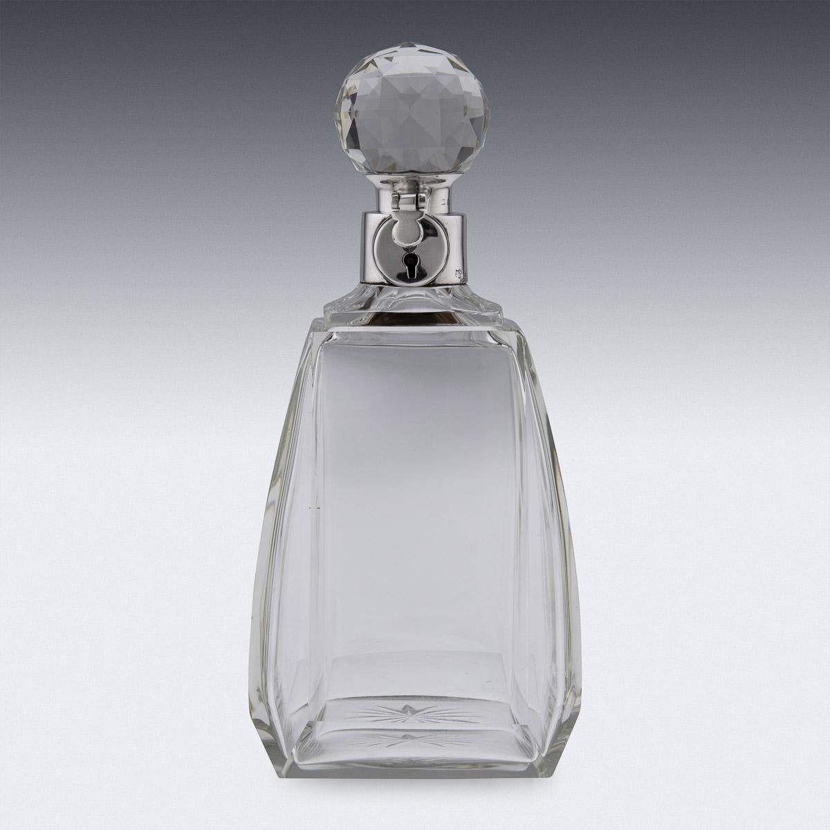 Englische Spirituosenkaraffe aus massivem Silber und Glas, 20. Jahrhundert, Mappin & Webb, ca. 1929 (Art déco) im Angebot