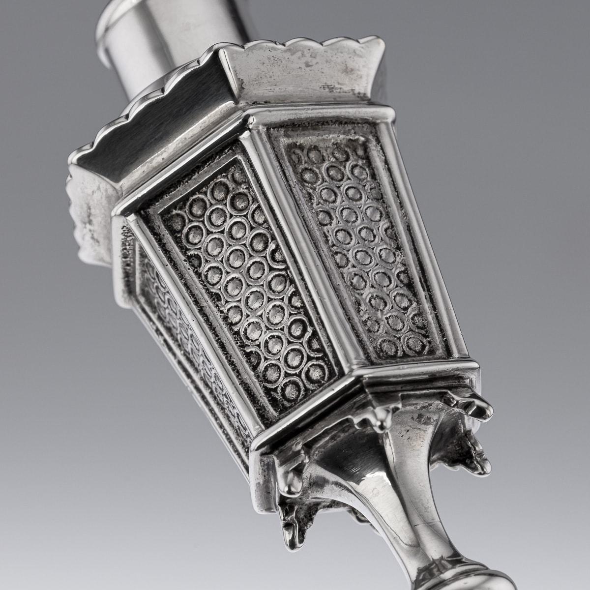 20th Century English Solid Silver Lamplight Shaped Table Cigar Lighter, c.1928 For Sale 4