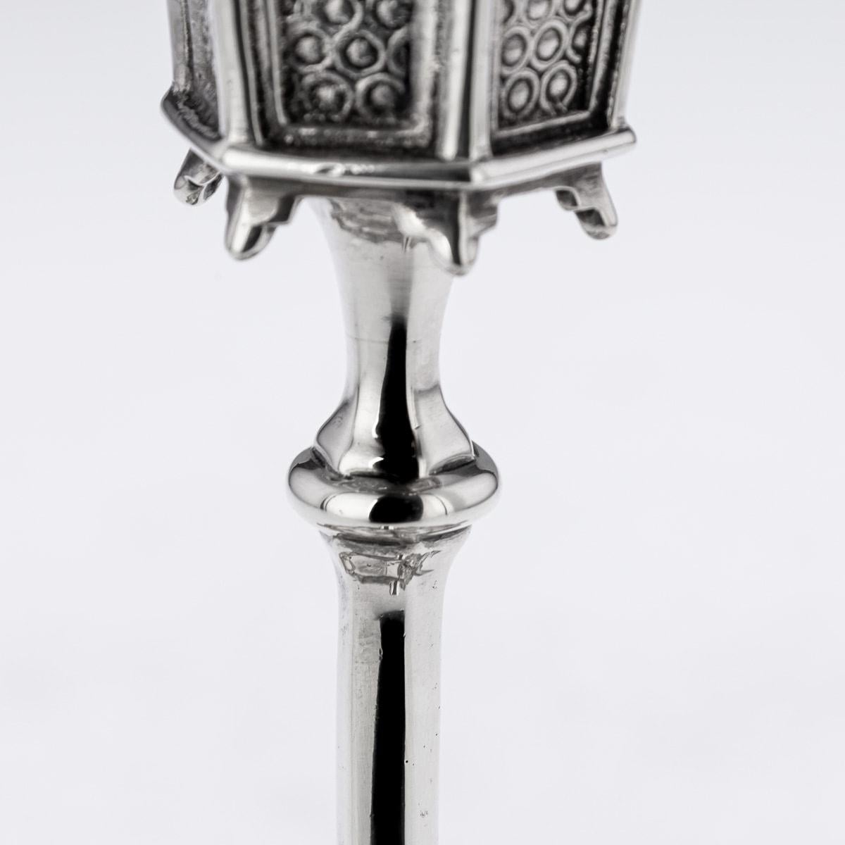 20th Century English Solid Silver Lamplight Shaped Table Cigar Lighter, c.1928 For Sale 5